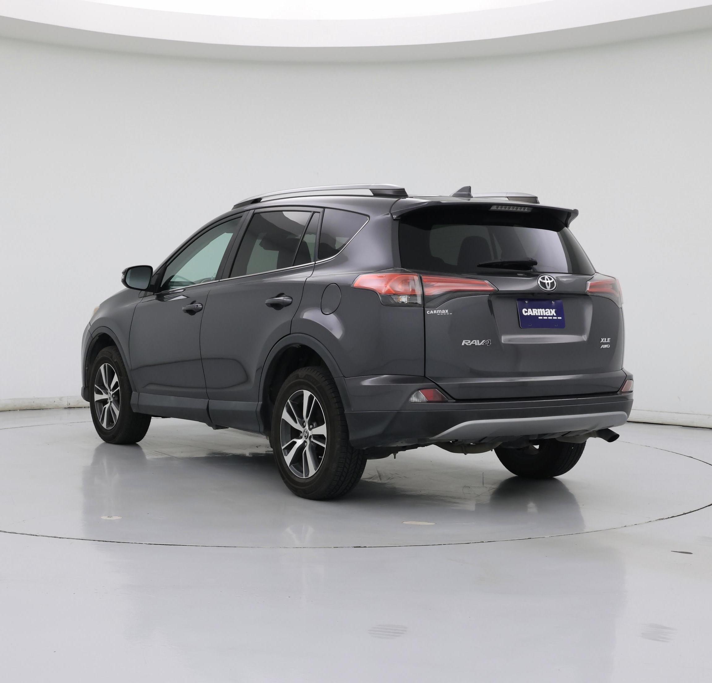 Thumbnail: 2018 Toyota RAV4 - 2