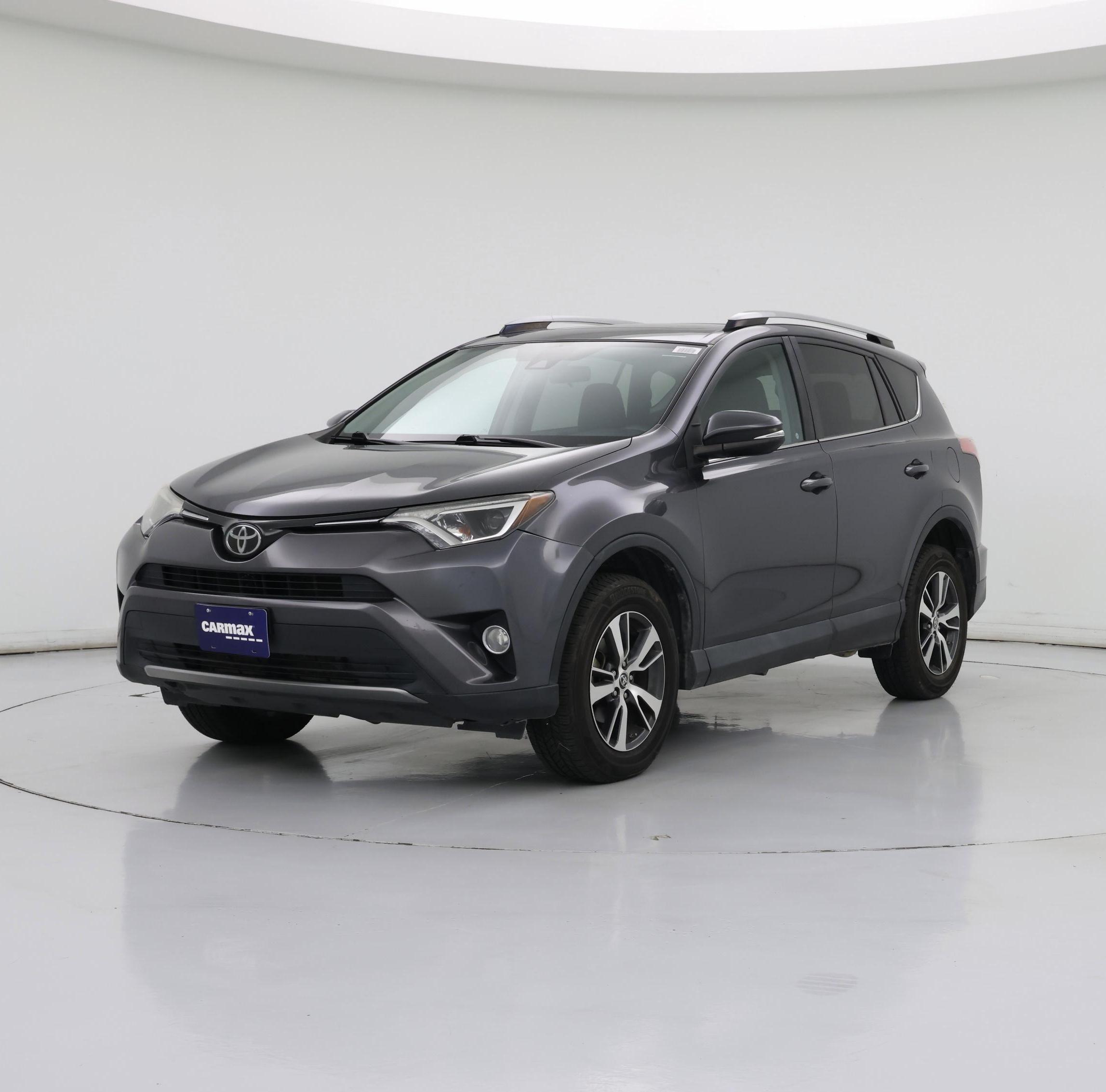Thumbnail: 2018 Toyota RAV4 - 4
