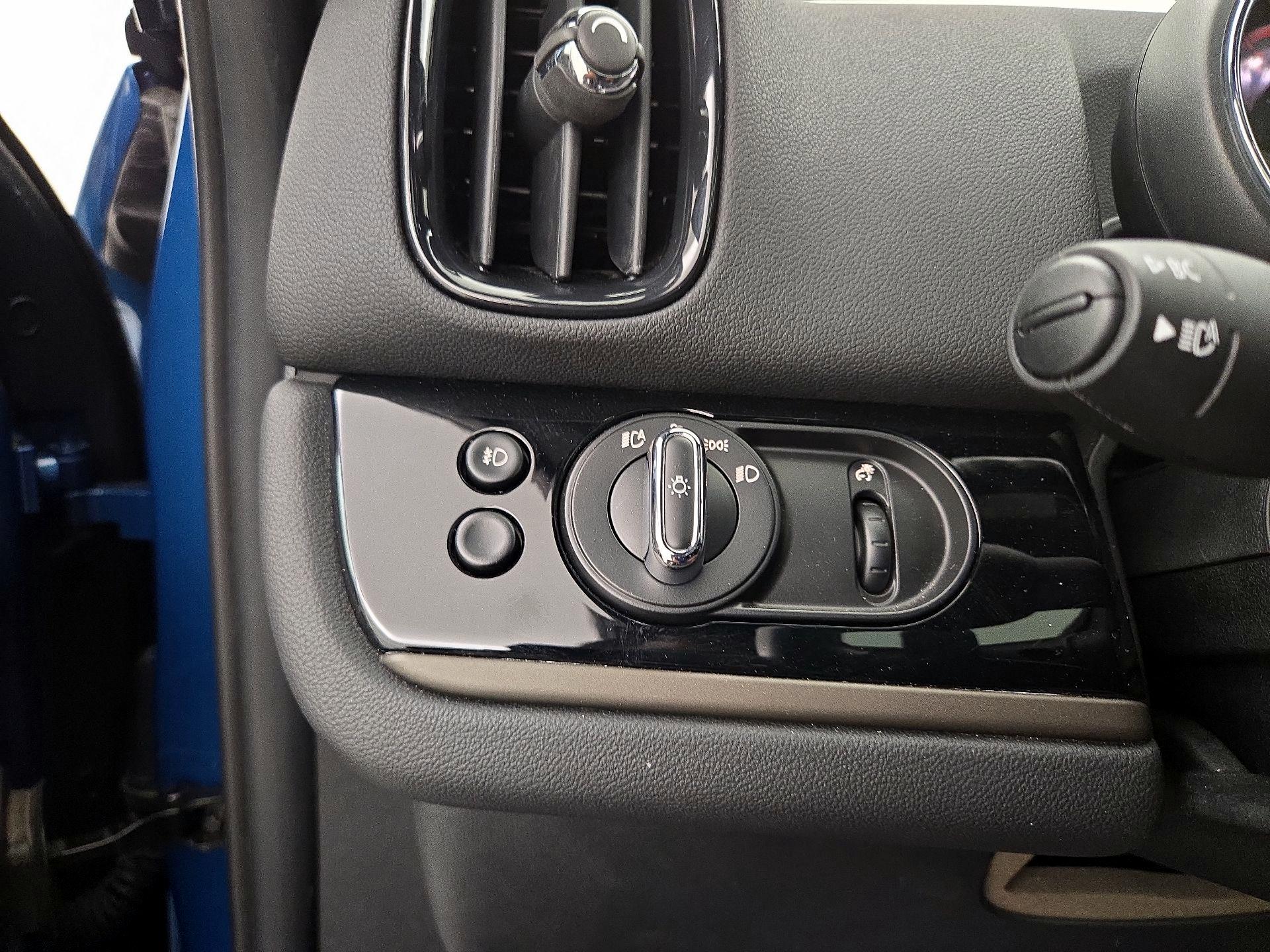 Thumbnail: 2019 MINI Cooper Countryman - 13