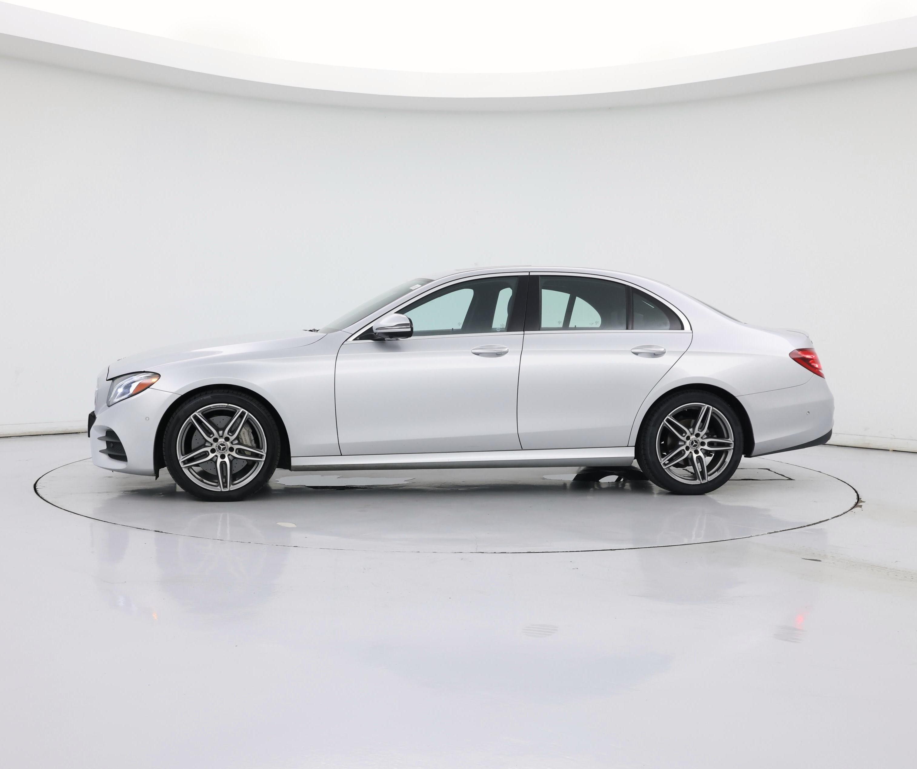 Thumbnail: 2019 Mercedes-Benz E-Class - 3