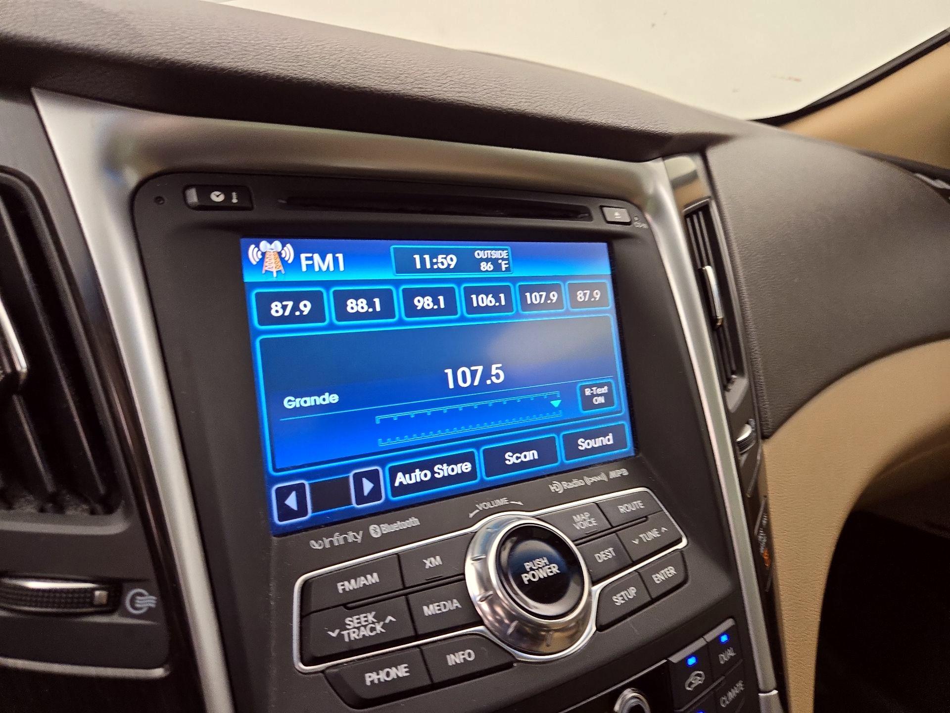 Thumbnail: 2013 Hyundai Sonata - 16