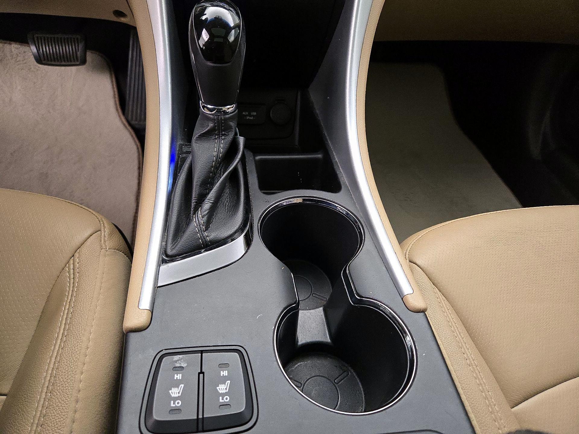 Thumbnail: 2013 Hyundai Sonata - 18