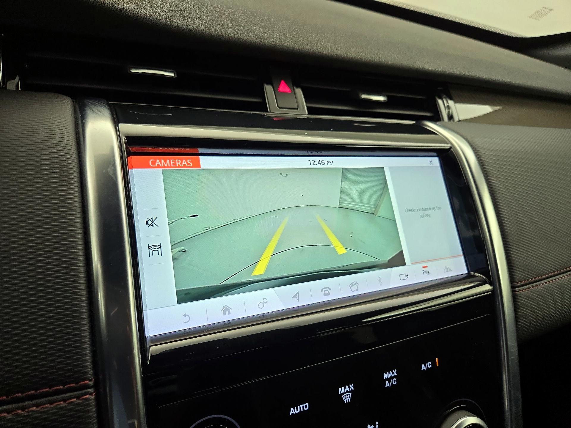 Thumbnail: 2020 Land Rover Discovery Sport - 15