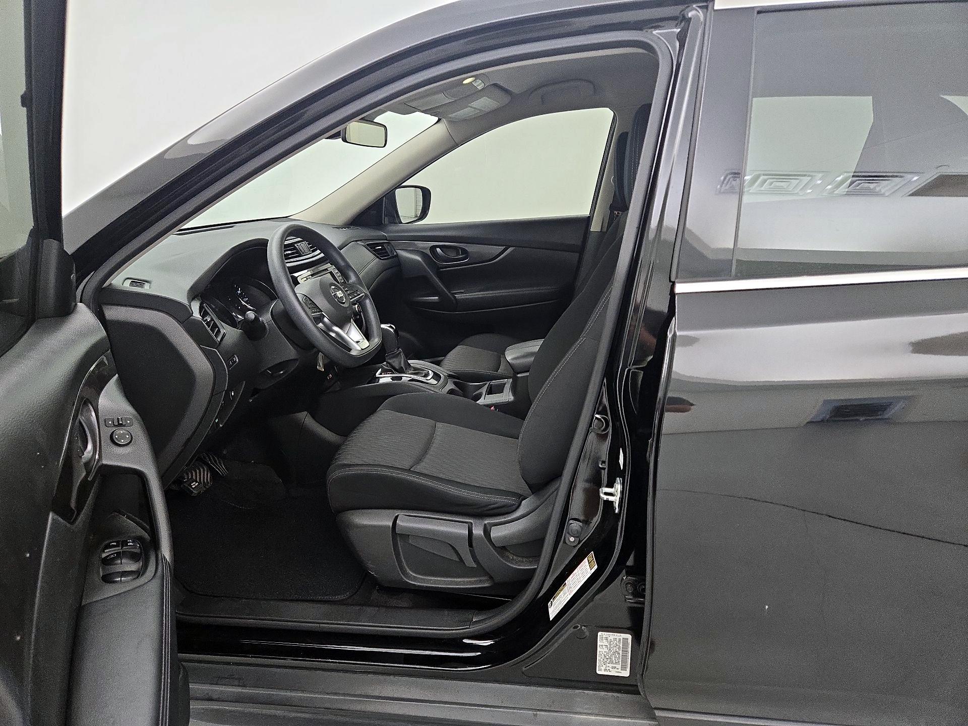 Thumbnail: 2019 Nissan Rogue - 11