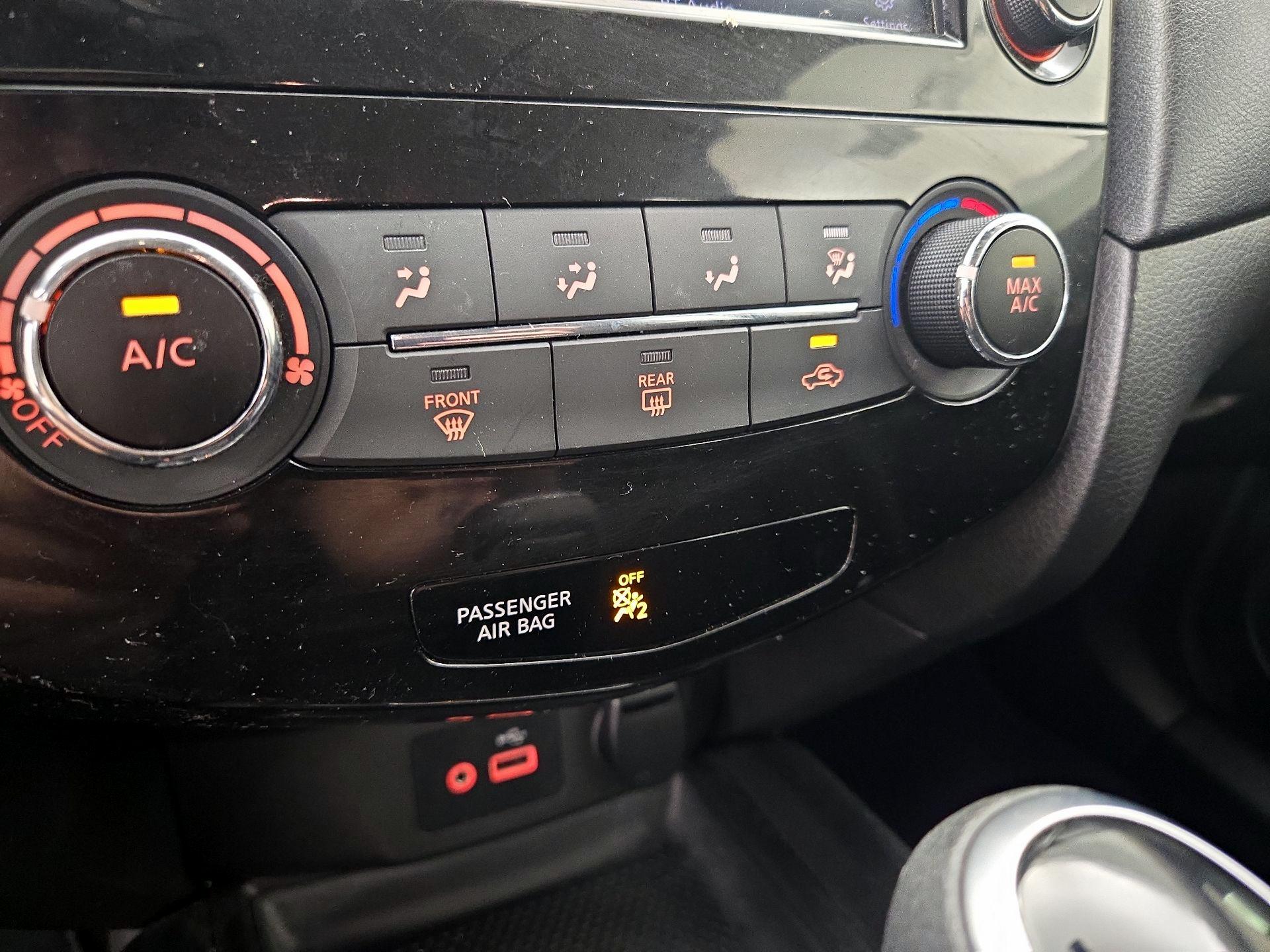 Thumbnail: 2019 Nissan Rogue - 16