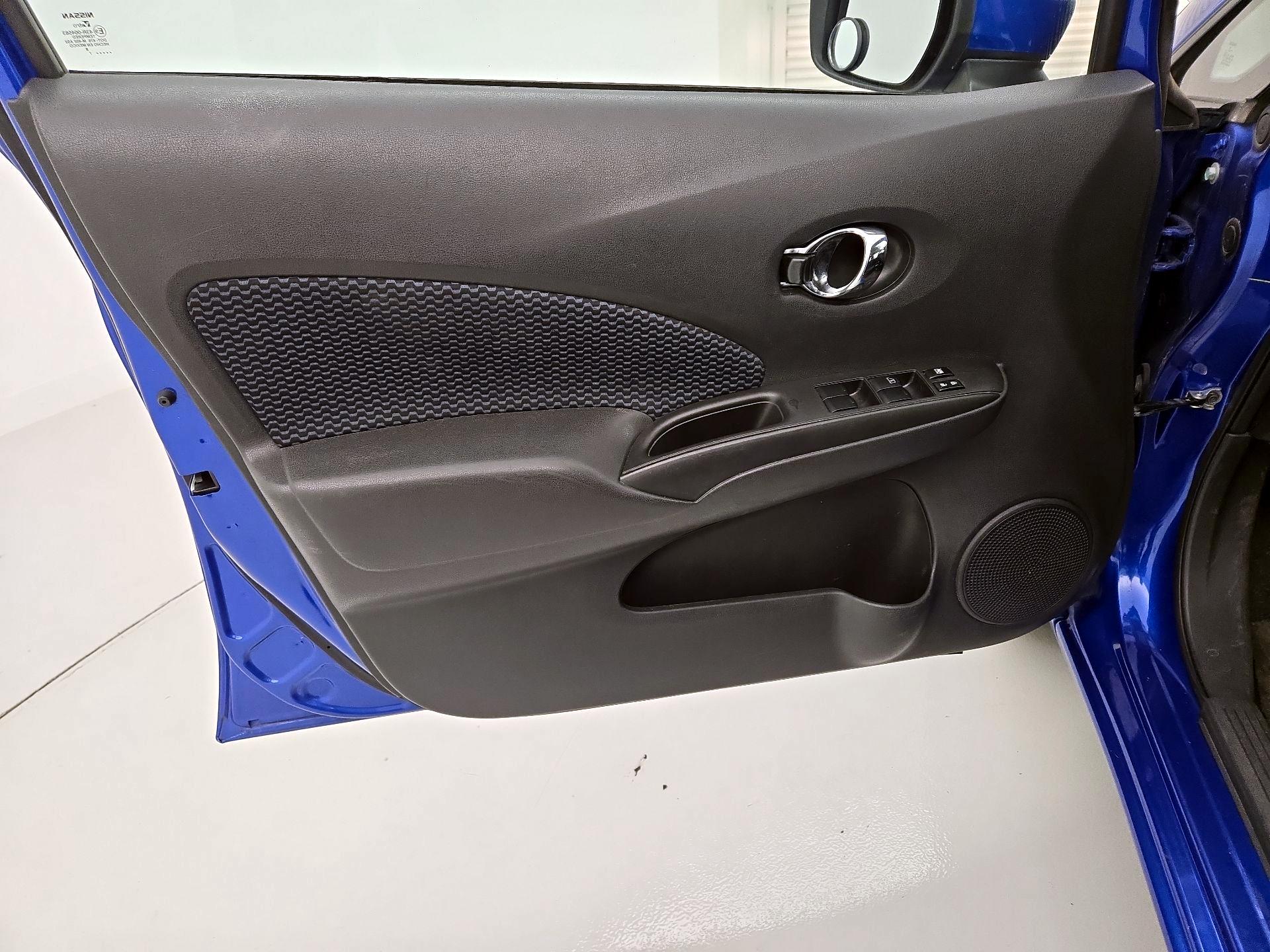 Thumbnail: 2017 Nissan Versa Note - 12