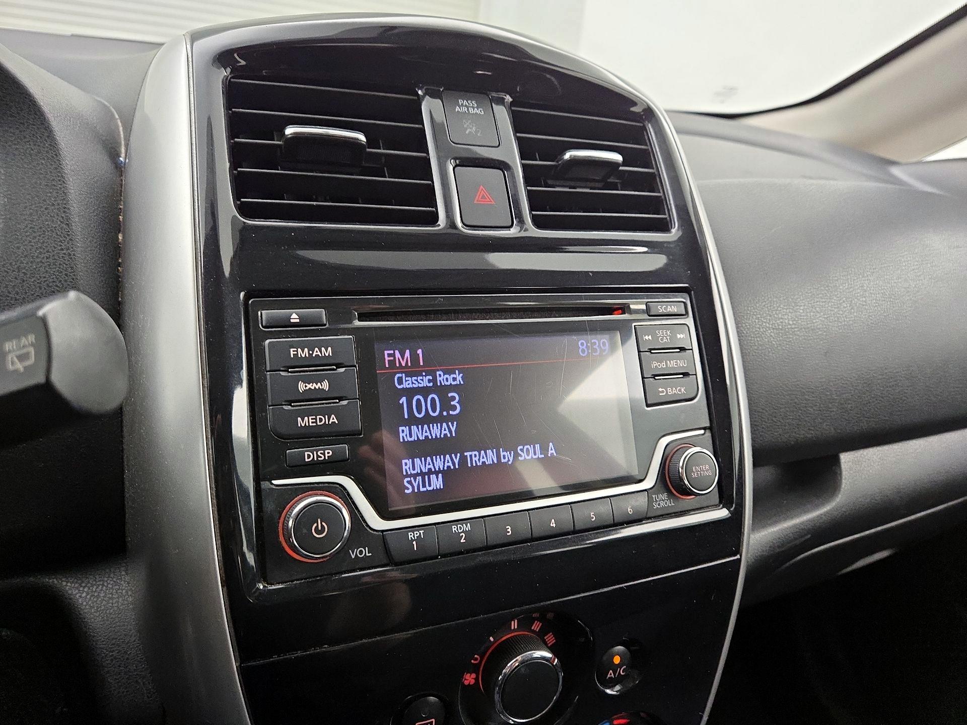 Thumbnail: 2017 Nissan Versa Note - 15
