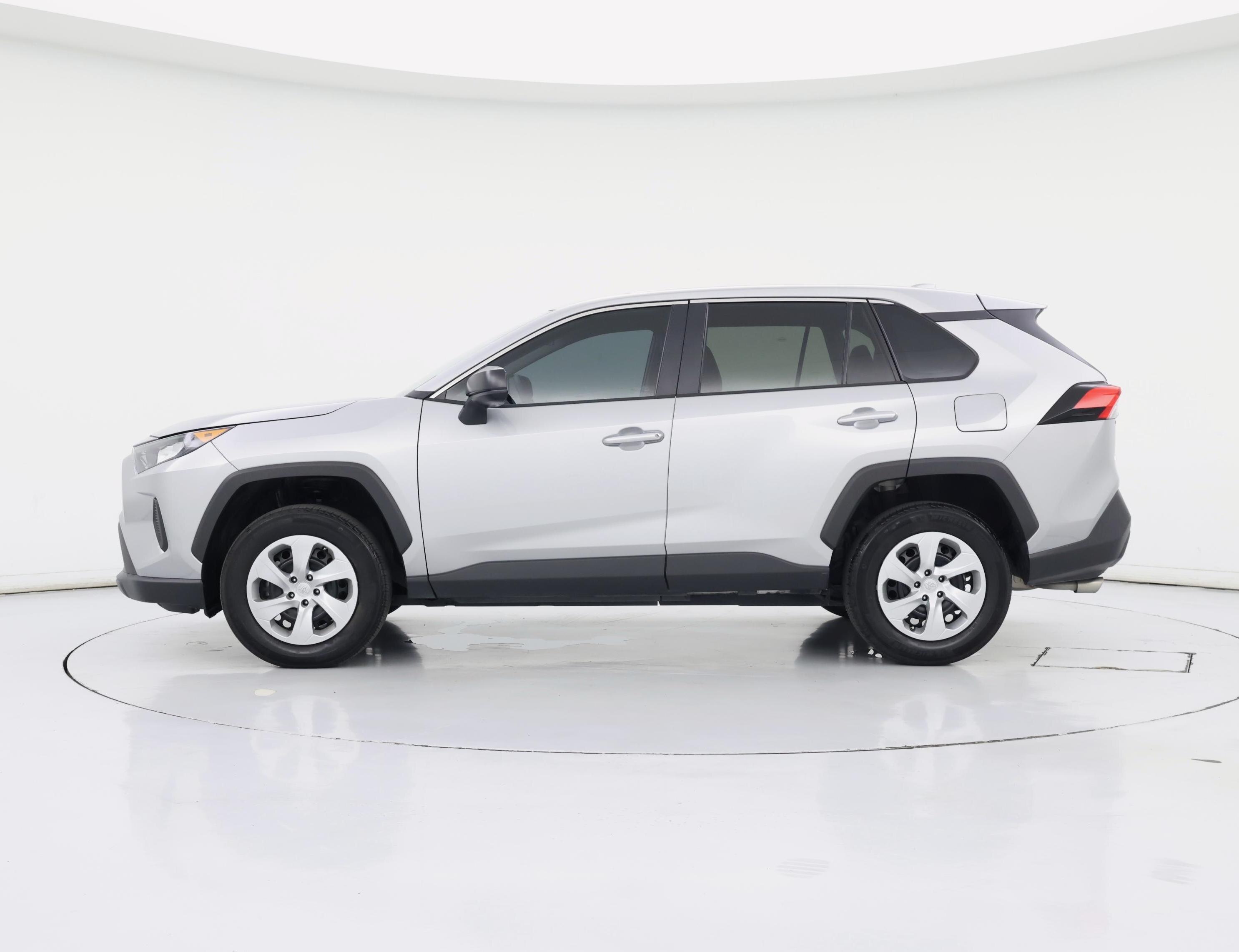 Thumbnail: 2022 Toyota RAV4 - 3