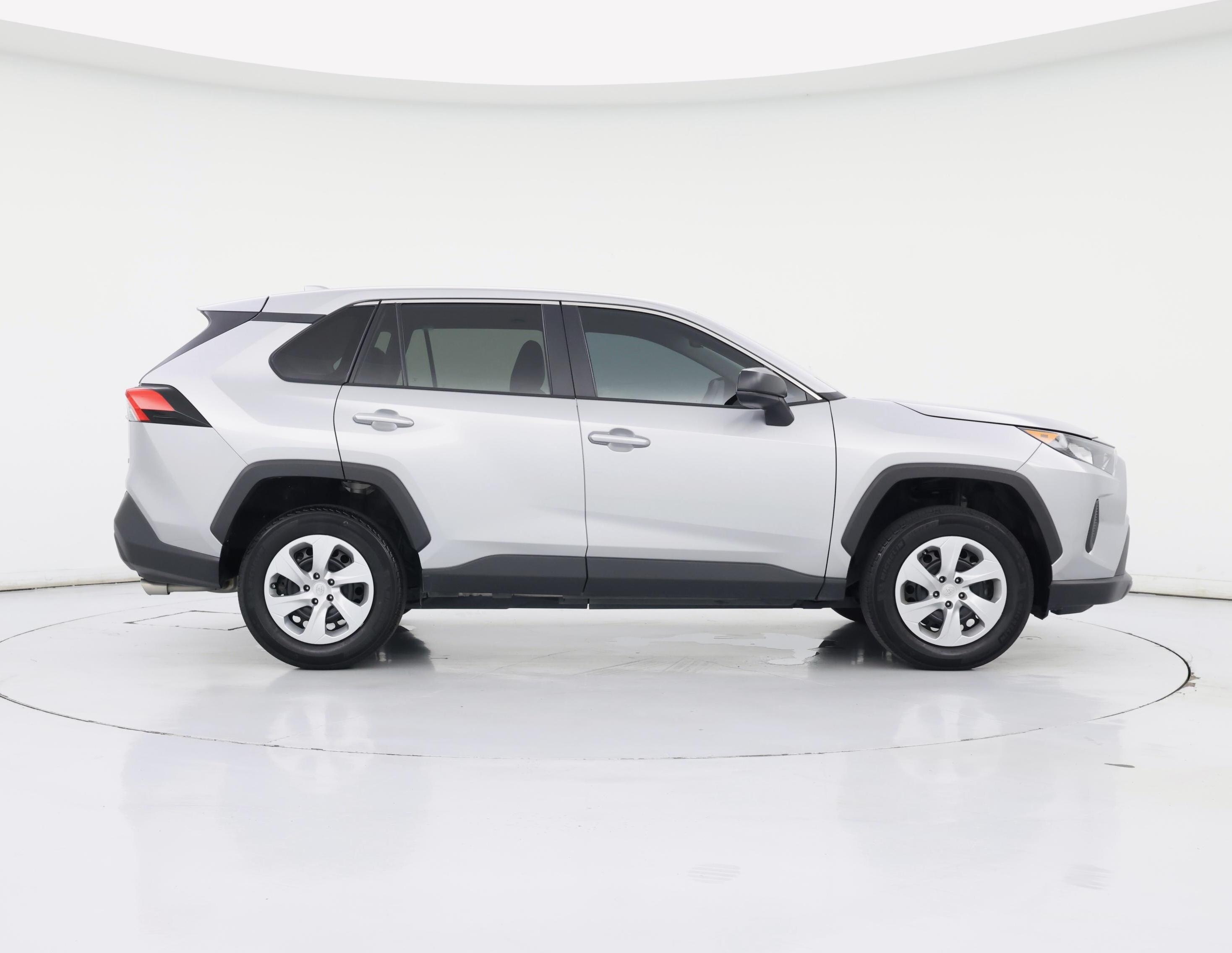 Thumbnail: 2022 Toyota RAV4 - 7