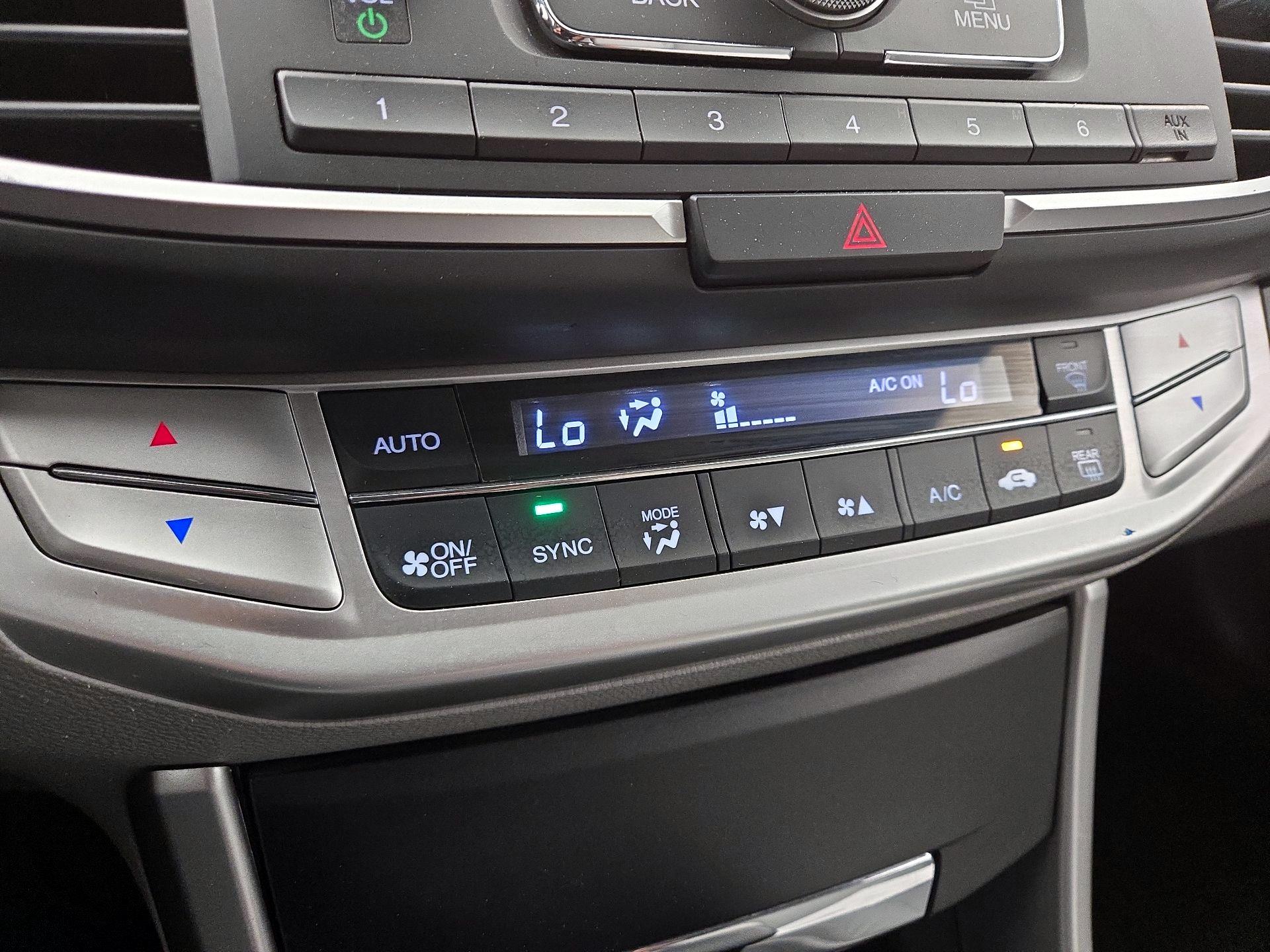 Thumbnail: 2015 Honda Accord - 16