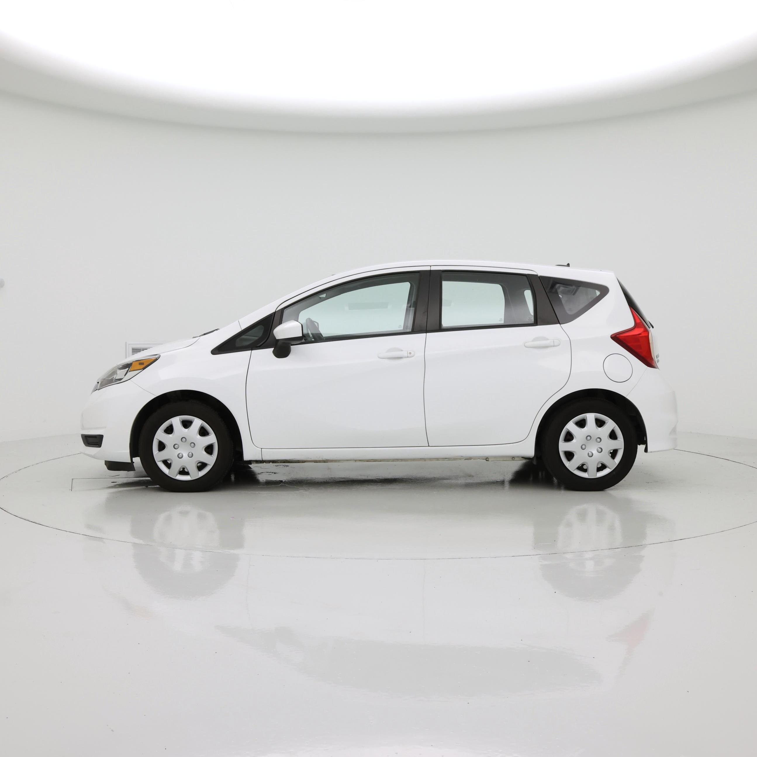 Thumbnail: 2018 Nissan Versa Note - 3