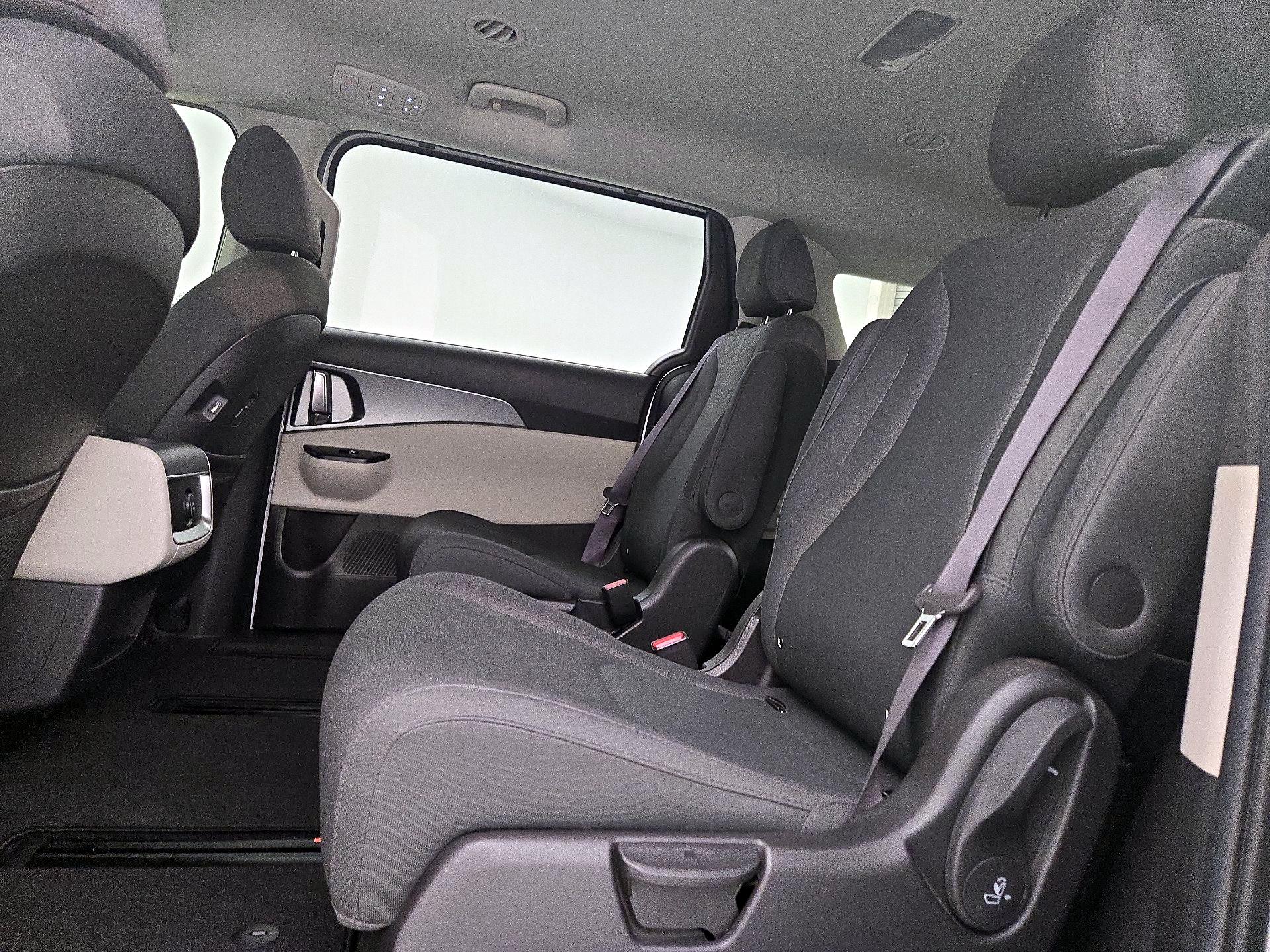 Thumbnail: 2022 Kia Carnival - 19