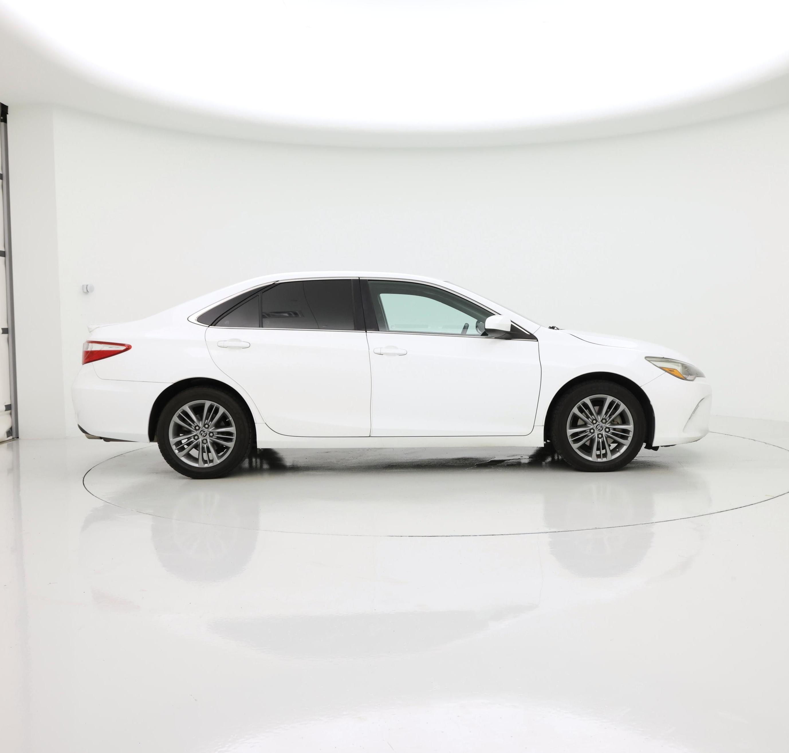 Thumbnail: 2015 Toyota Camry - 7