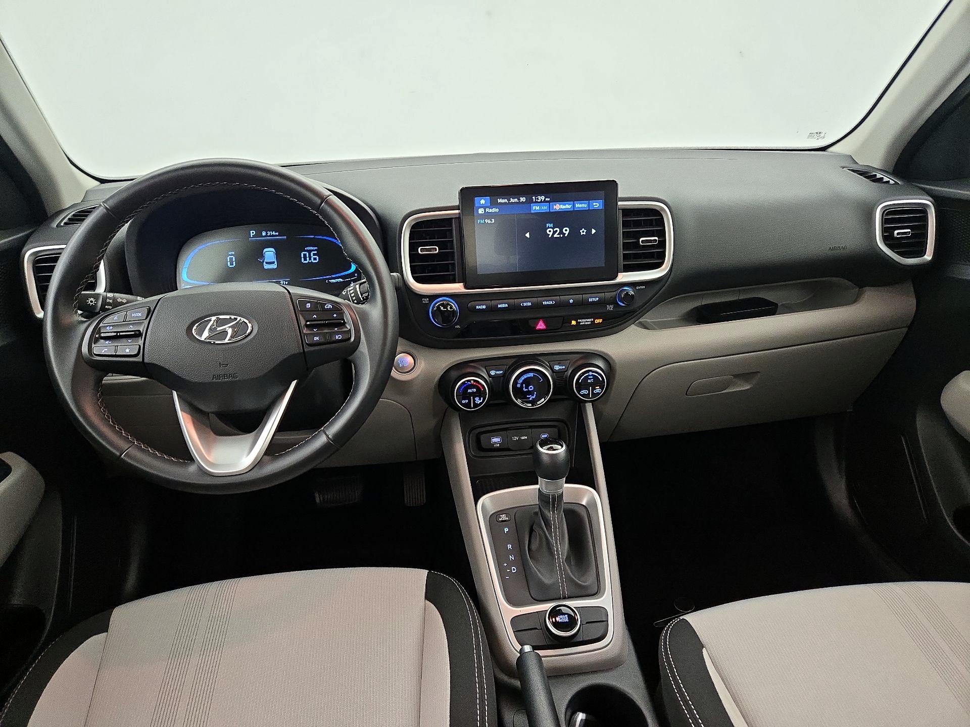 Thumbnail: 2024 Hyundai Venue - 9