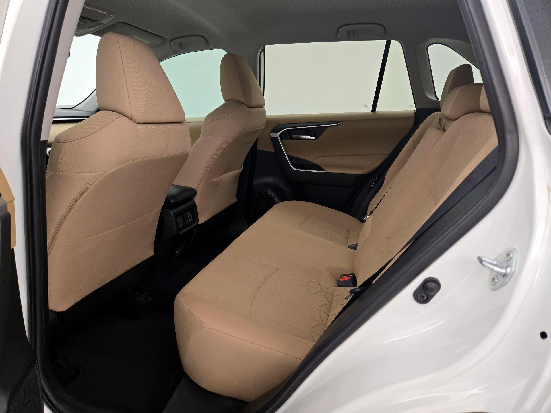 Thumbnail: 2021 Toyota RAV4 - 19
