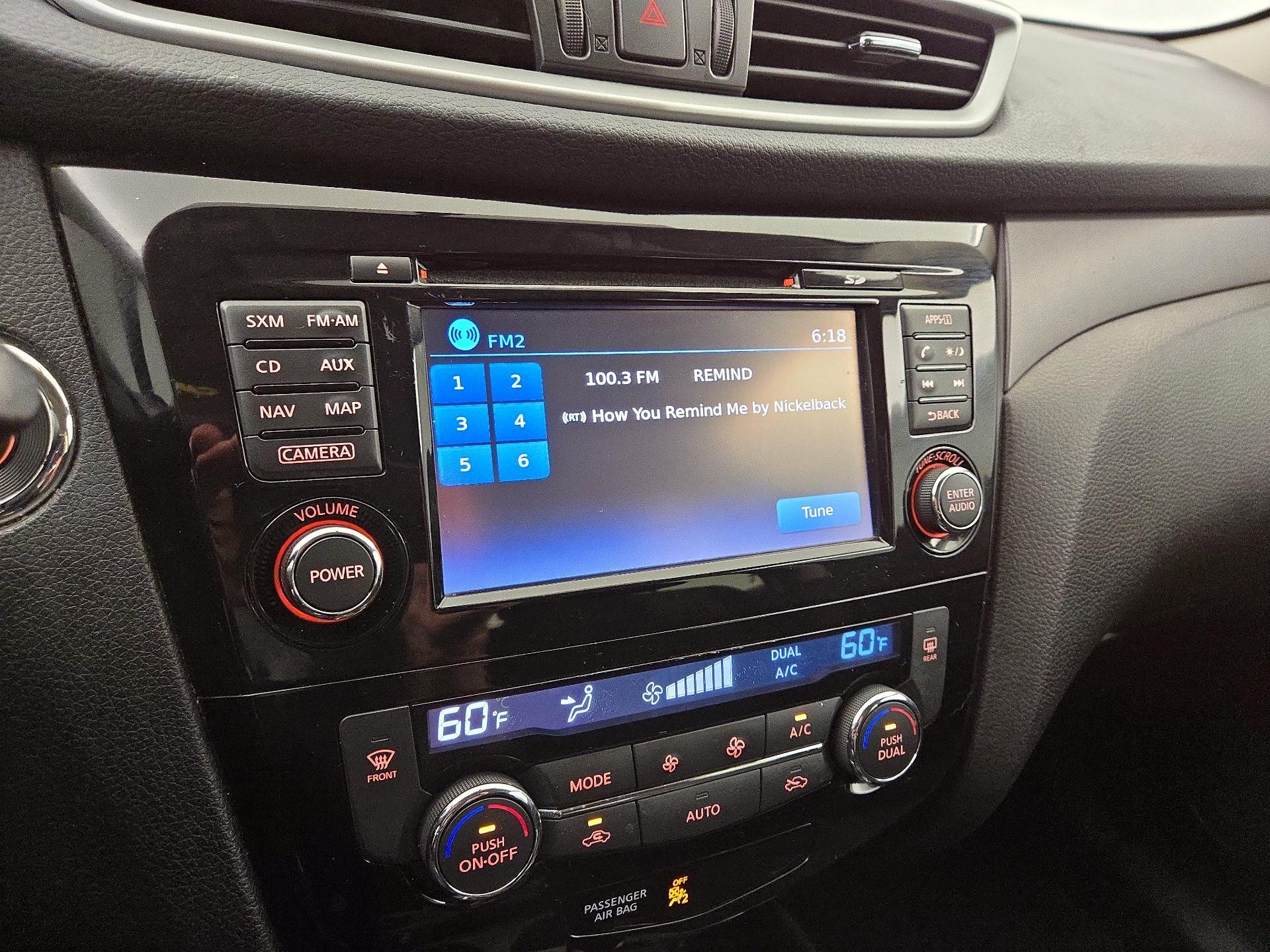 Thumbnail: 2016 Nissan Rogue - 16