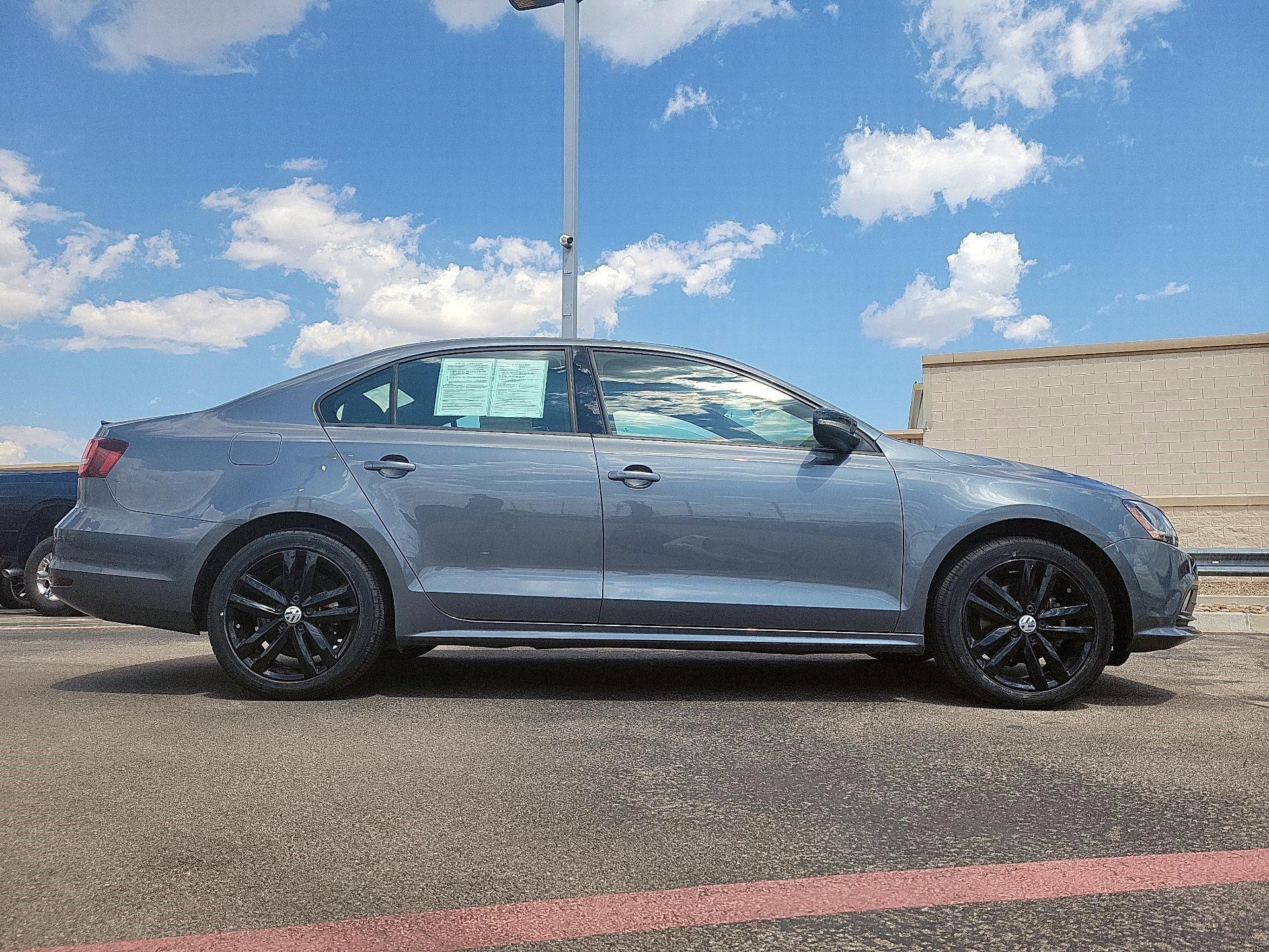Thumbnail: 2018 Volkswagen Jetta - 4