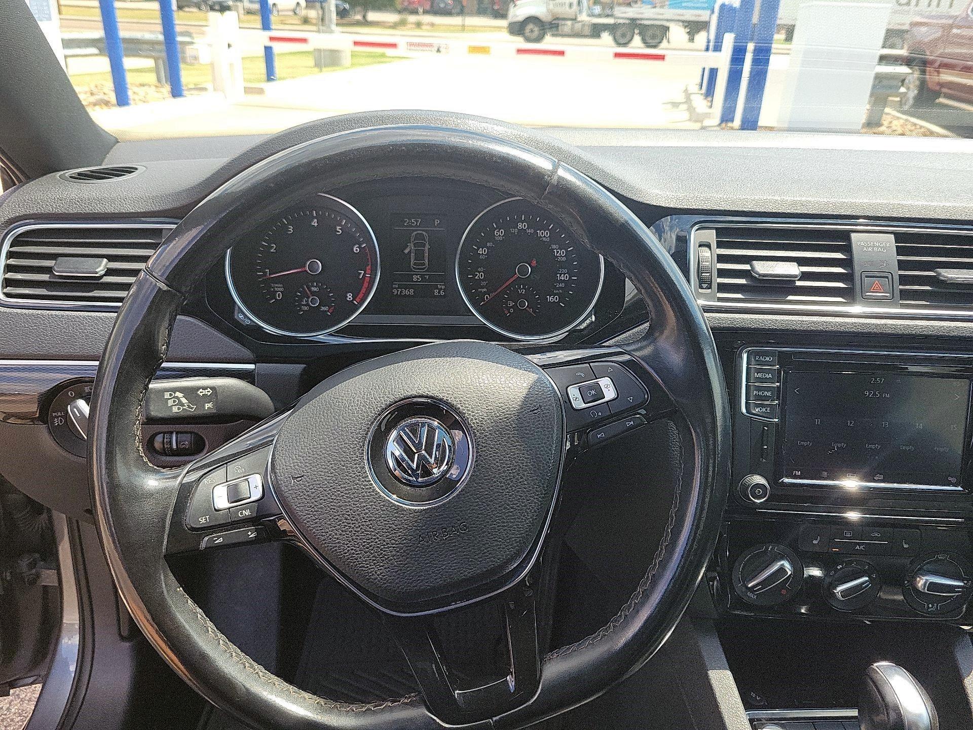 Thumbnail: 2018 Volkswagen Jetta - 8