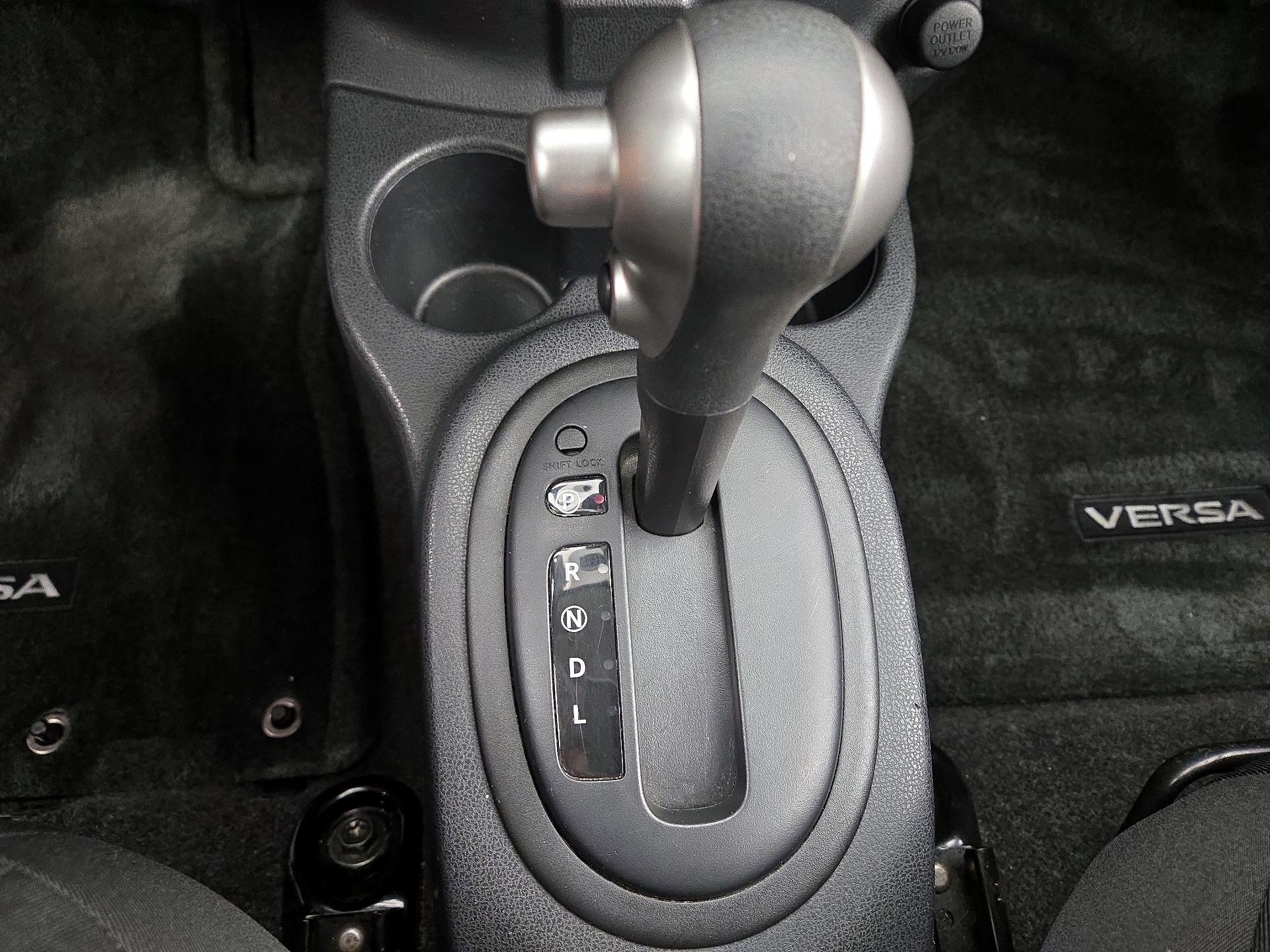 Thumbnail: 2017 Nissan Versa Note - 16