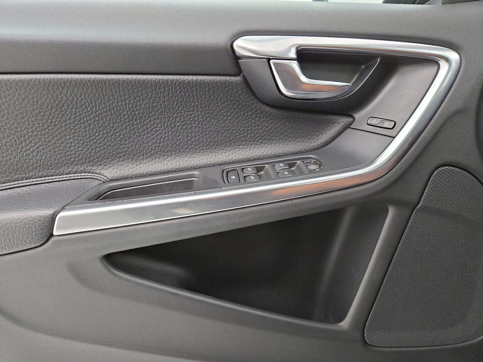 Thumbnail: 2014 Volvo S60 - 12