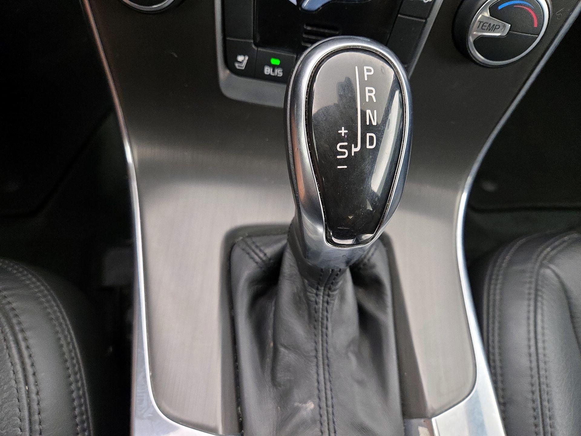 Thumbnail: 2014 Volvo S60 - 16