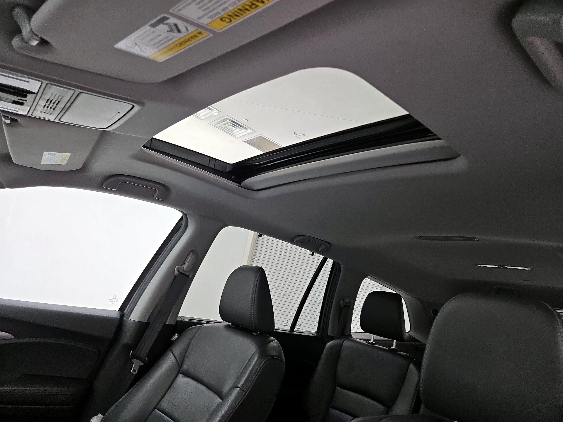 Thumbnail: 2019 Honda Pilot - 19