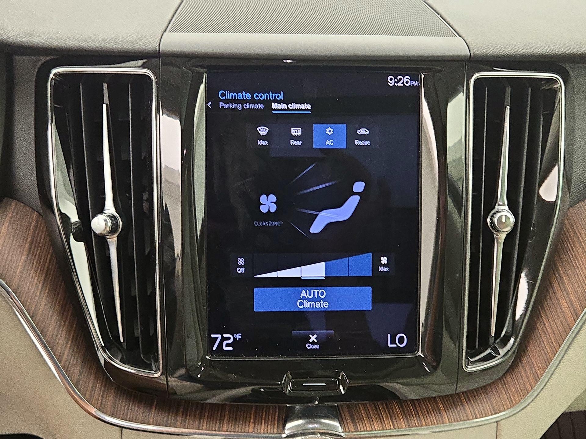 Thumbnail: 2021 Volvo XC60 - 16