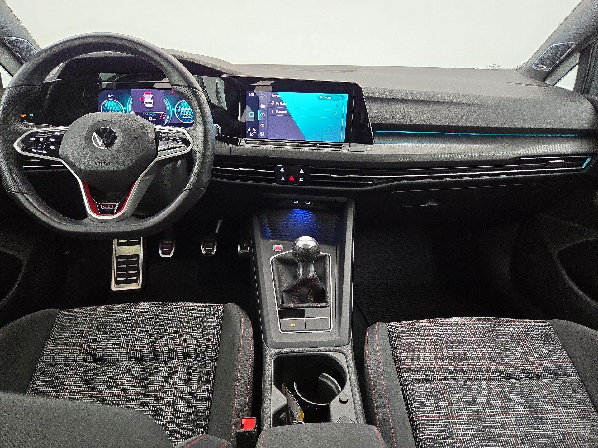 Thumbnail: 2022 Volkswagen Golf - 9