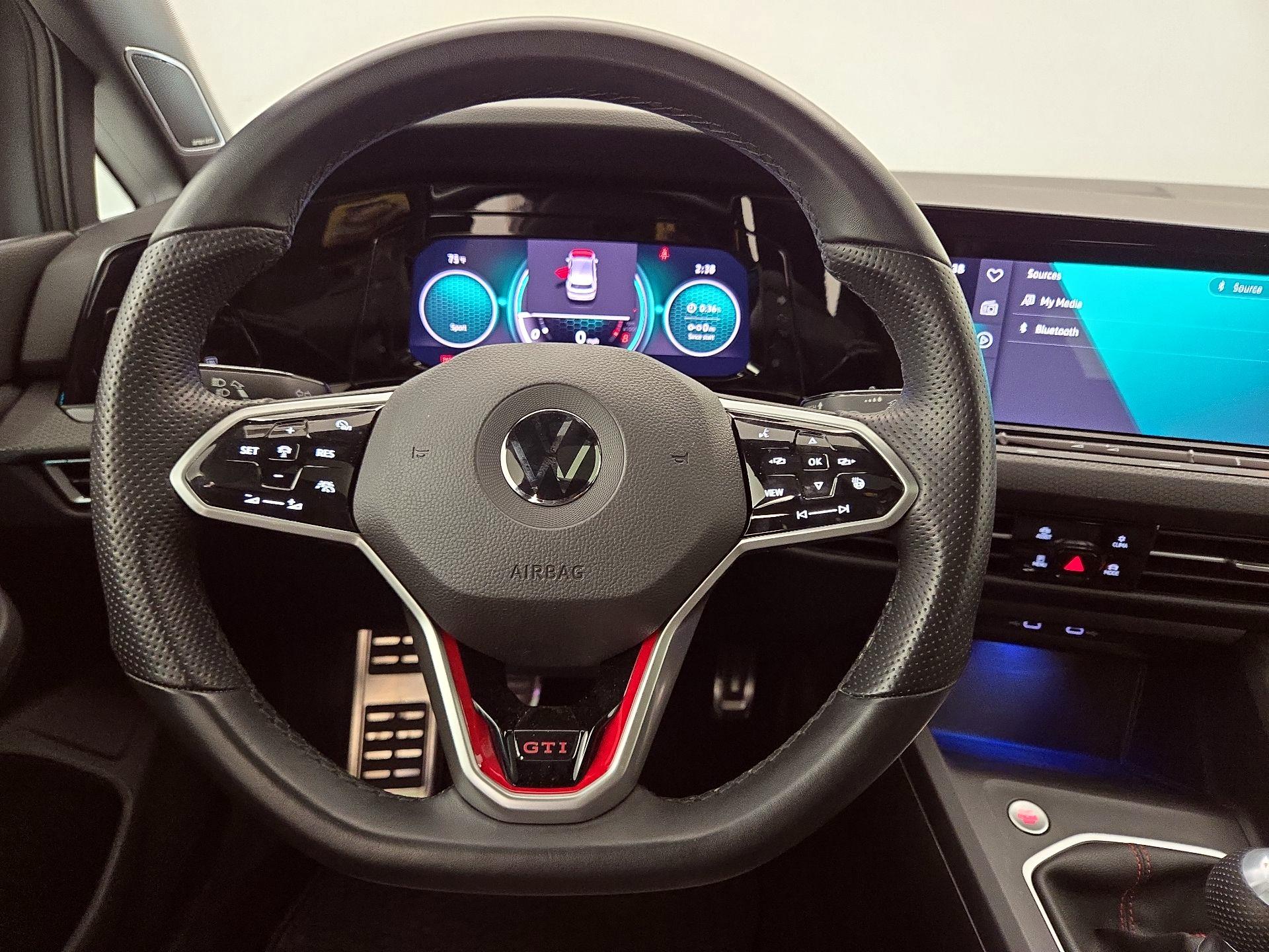 Thumbnail: 2022 Volkswagen Golf - 10