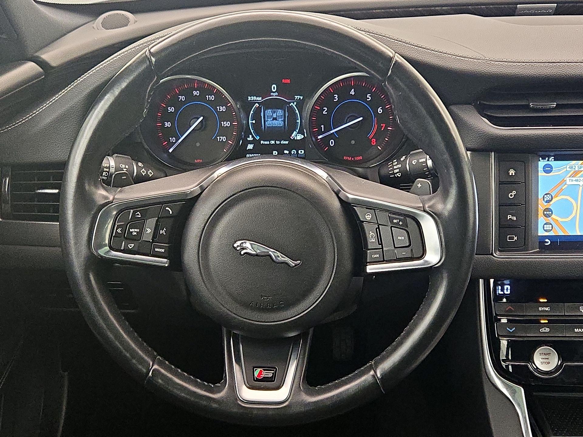 Thumbnail: 2017 Jaguar XF - 10