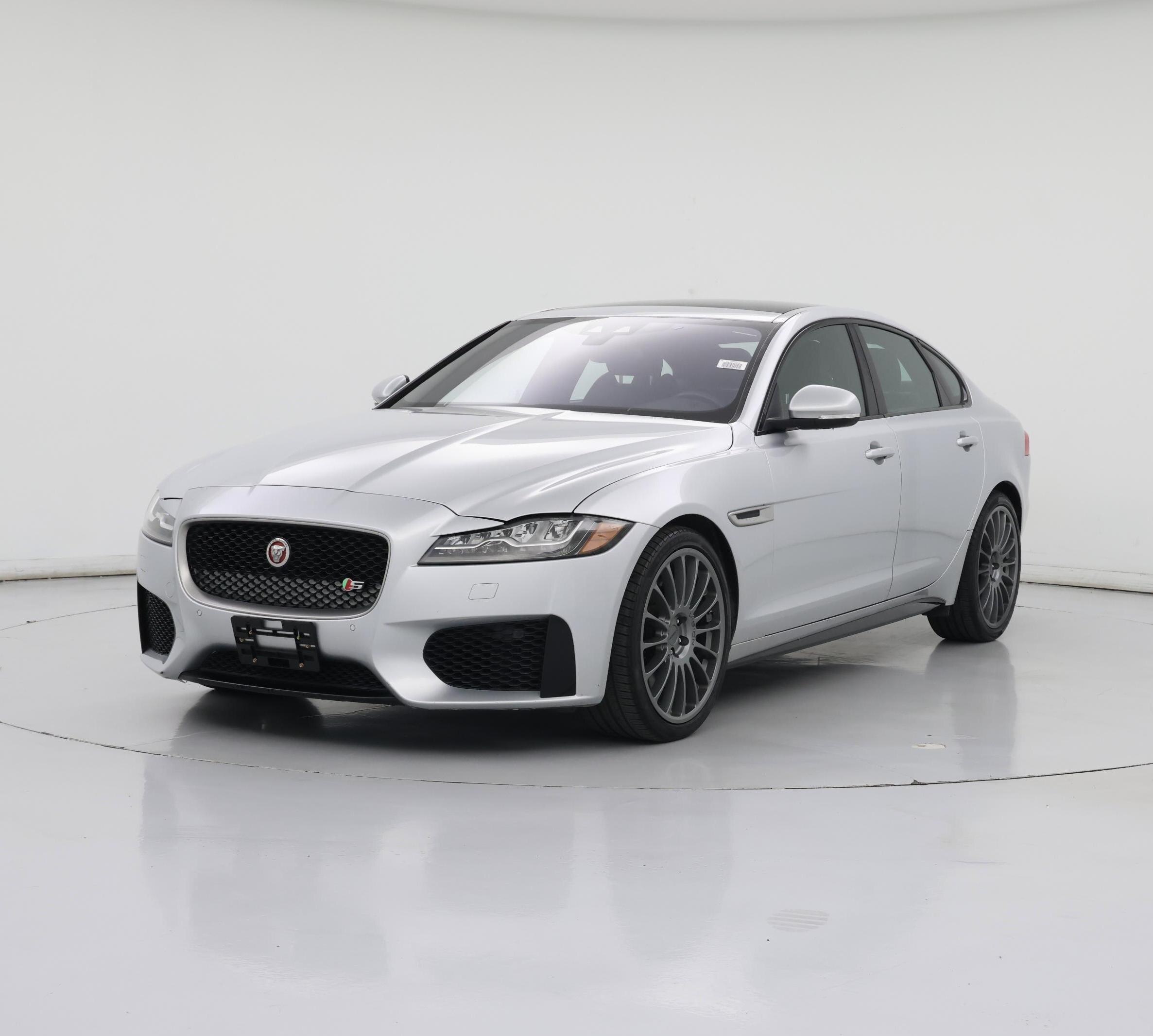 Thumbnail: 2017 Jaguar XF - 4