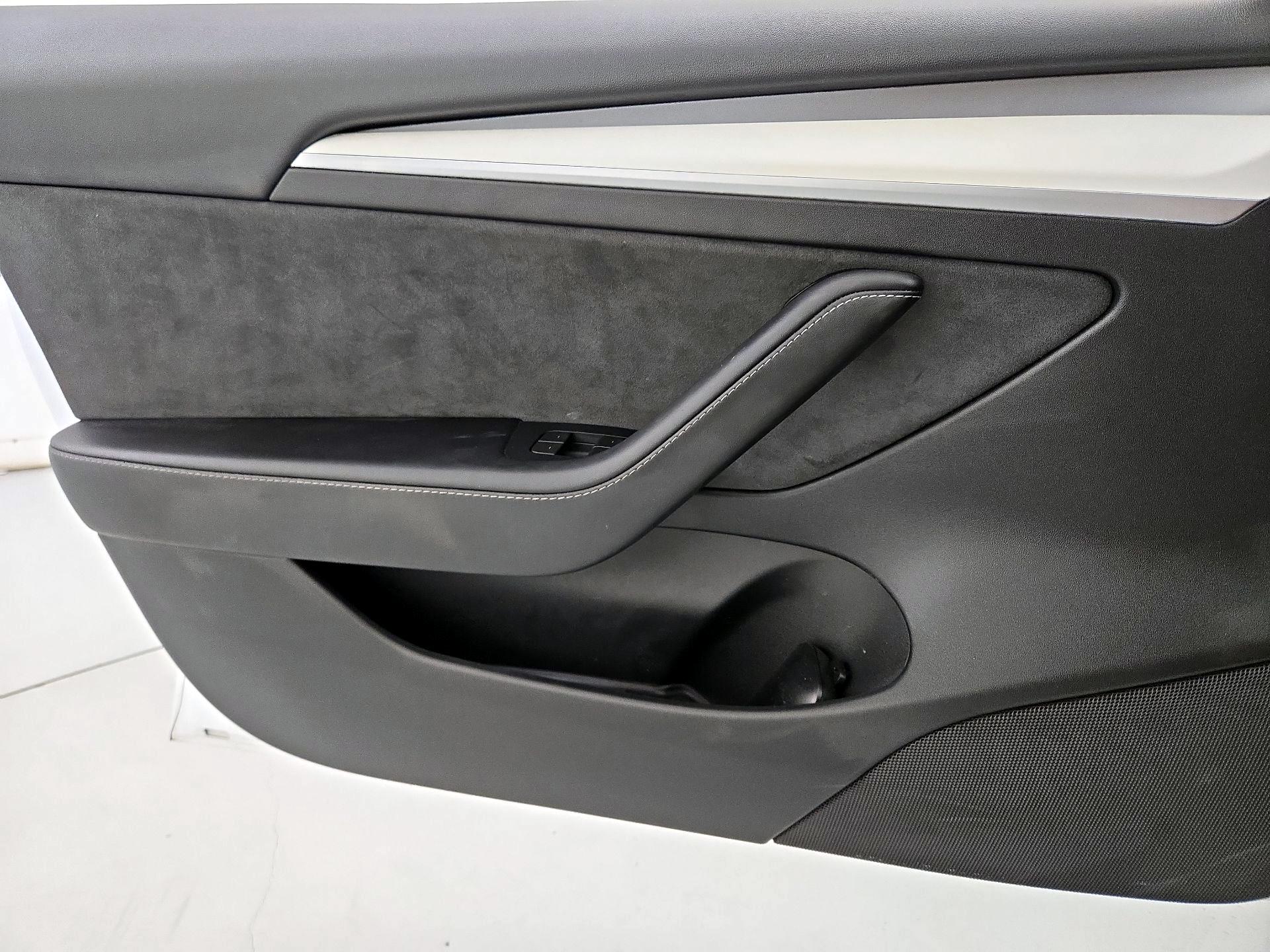 Thumbnail: 2023 Tesla Model 3 - 12