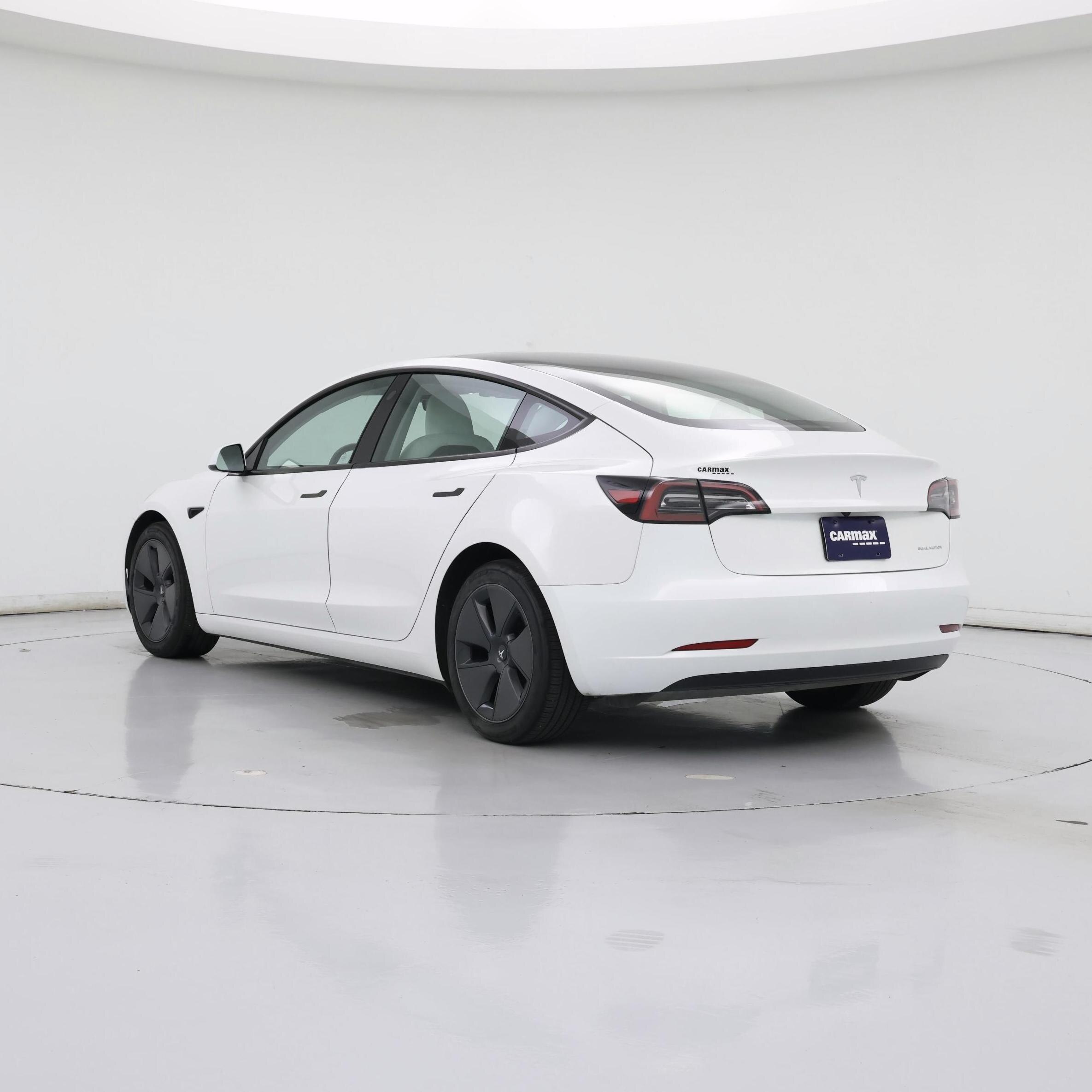Thumbnail: 2023 Tesla Model 3 - 2