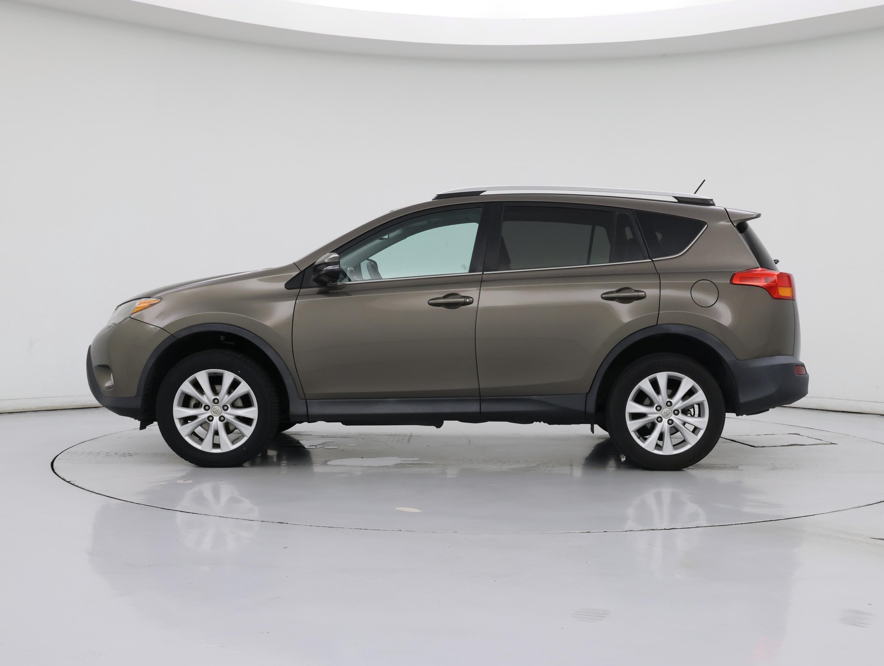 Thumbnail: 2015 Toyota RAV4 - 3