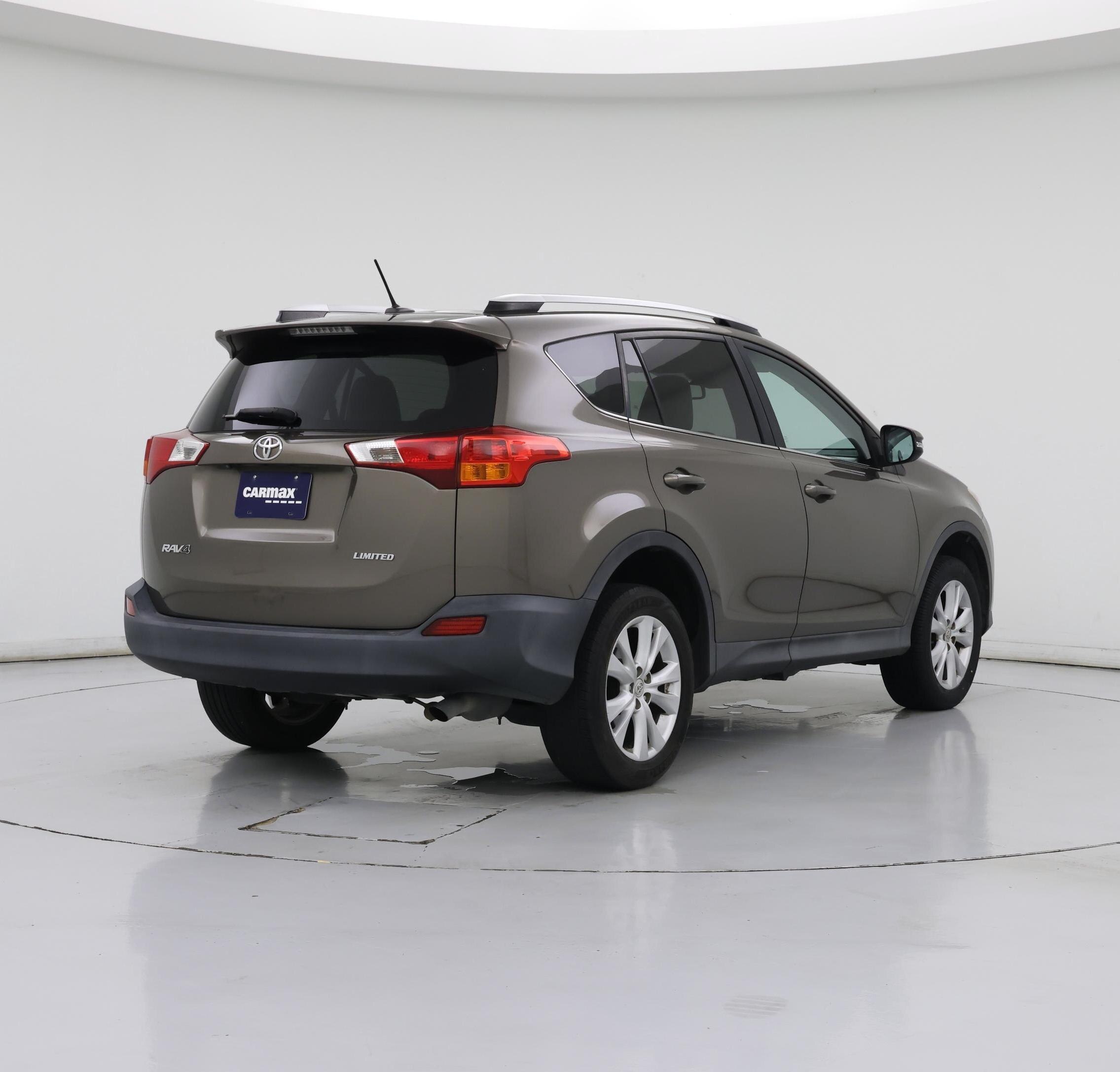 Thumbnail: 2015 Toyota RAV4 - 8