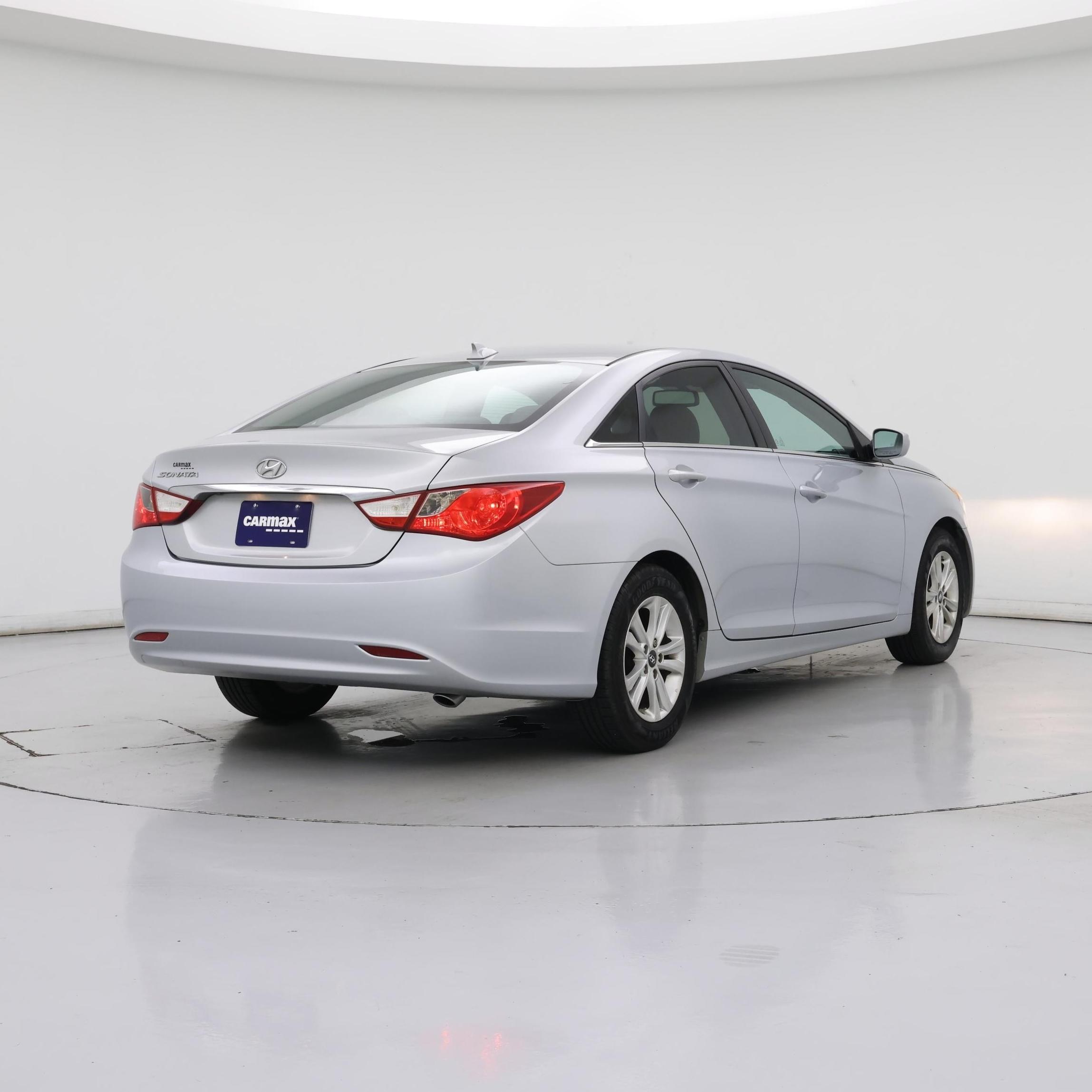 Thumbnail: 2013 Hyundai Sonata - 8
