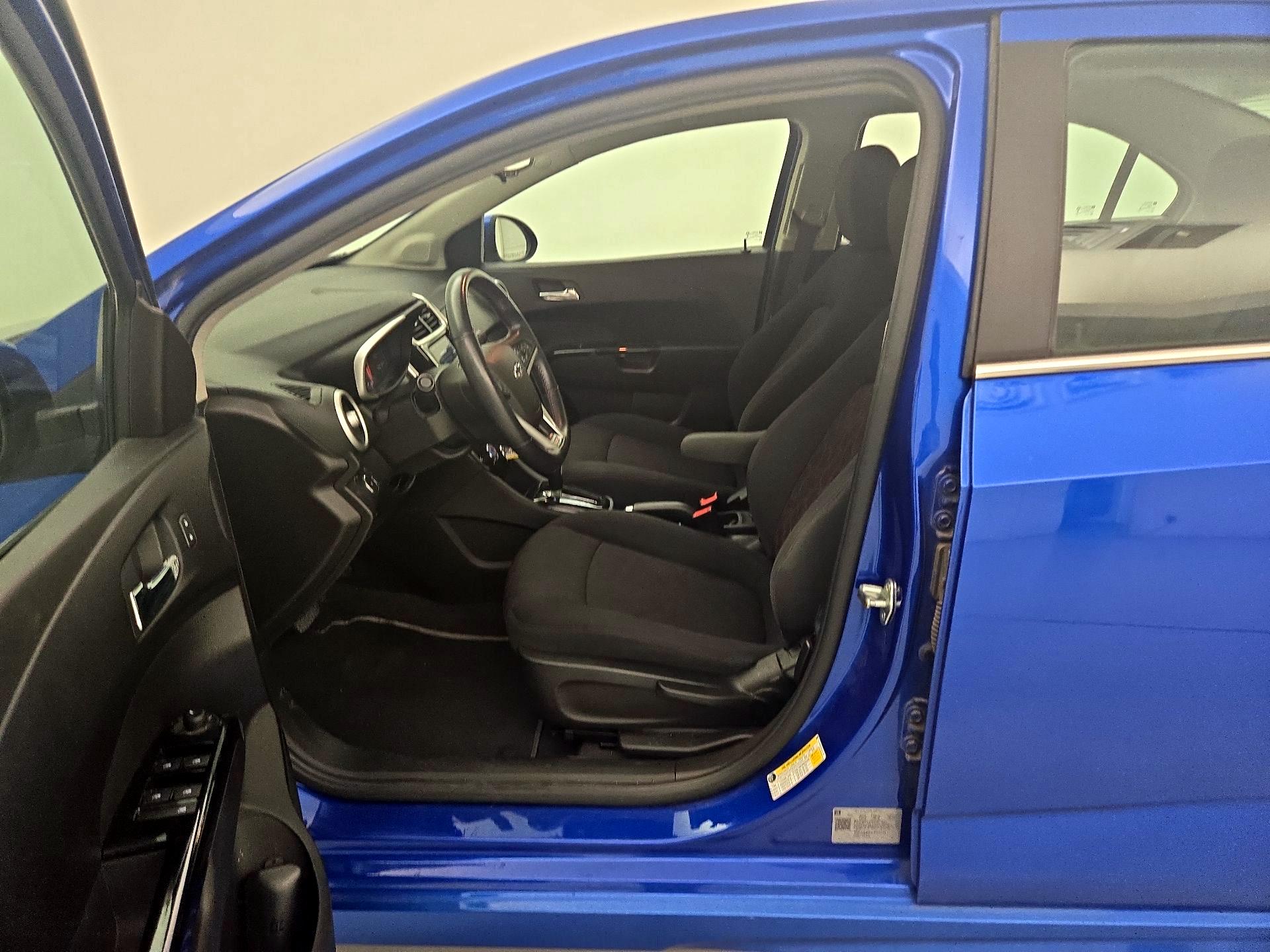 Thumbnail: 2018 Chevrolet Sonic - 11