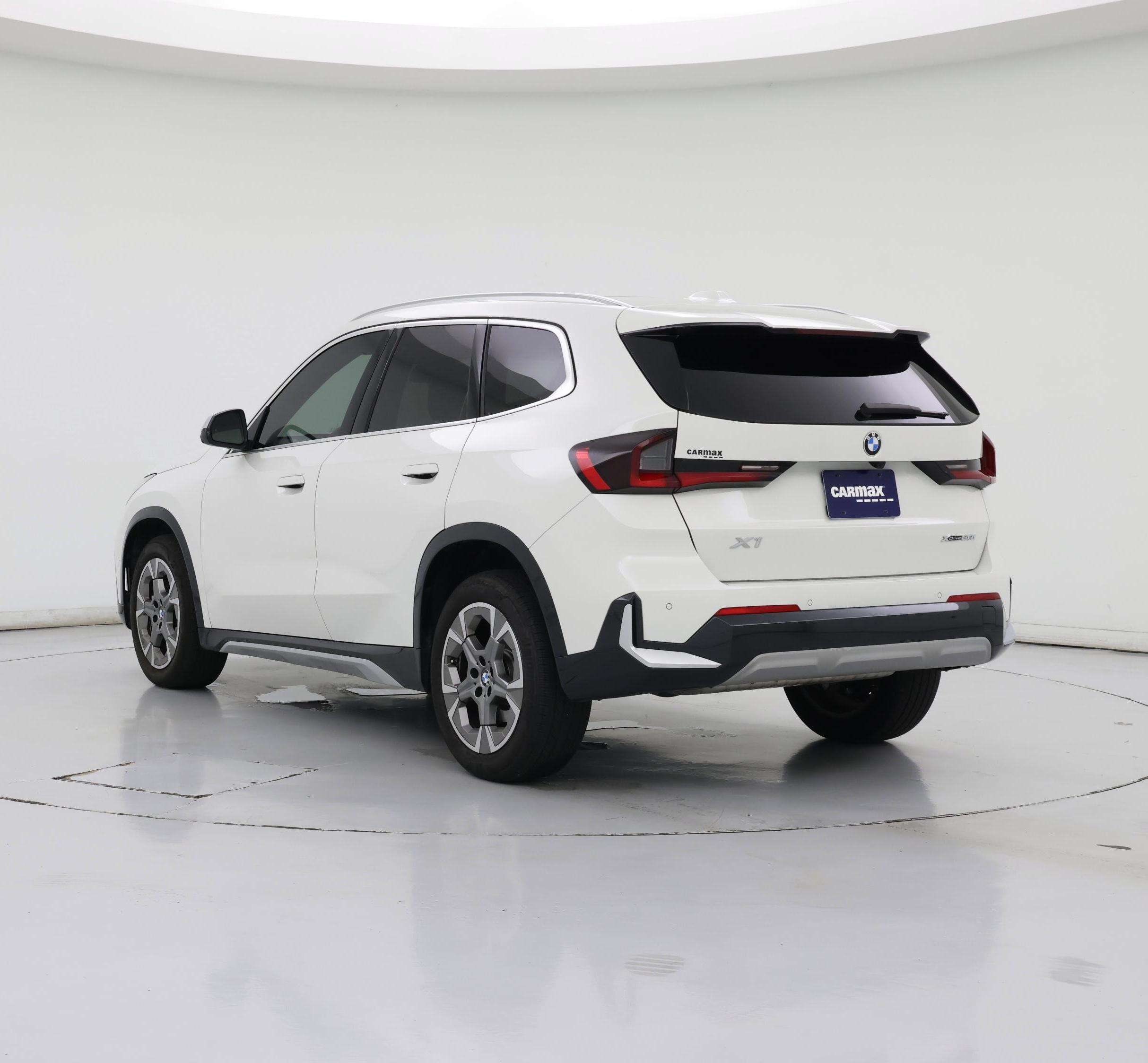 Thumbnail: 2023 BMW X1 - 2