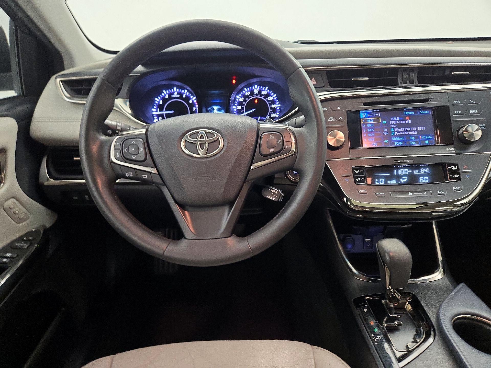 Thumbnail: 2013 Toyota Avalon - 10