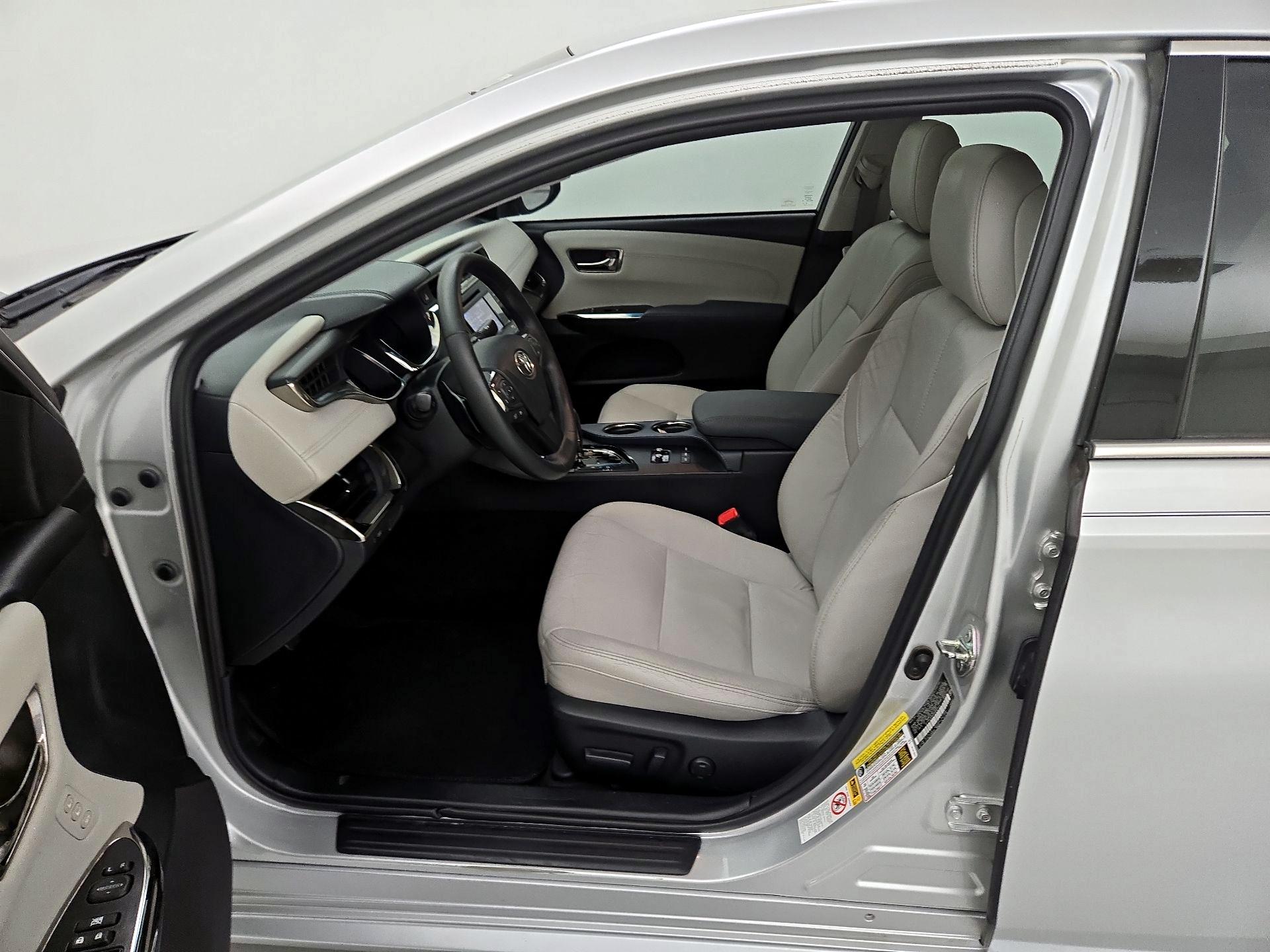 Thumbnail: 2013 Toyota Avalon - 11