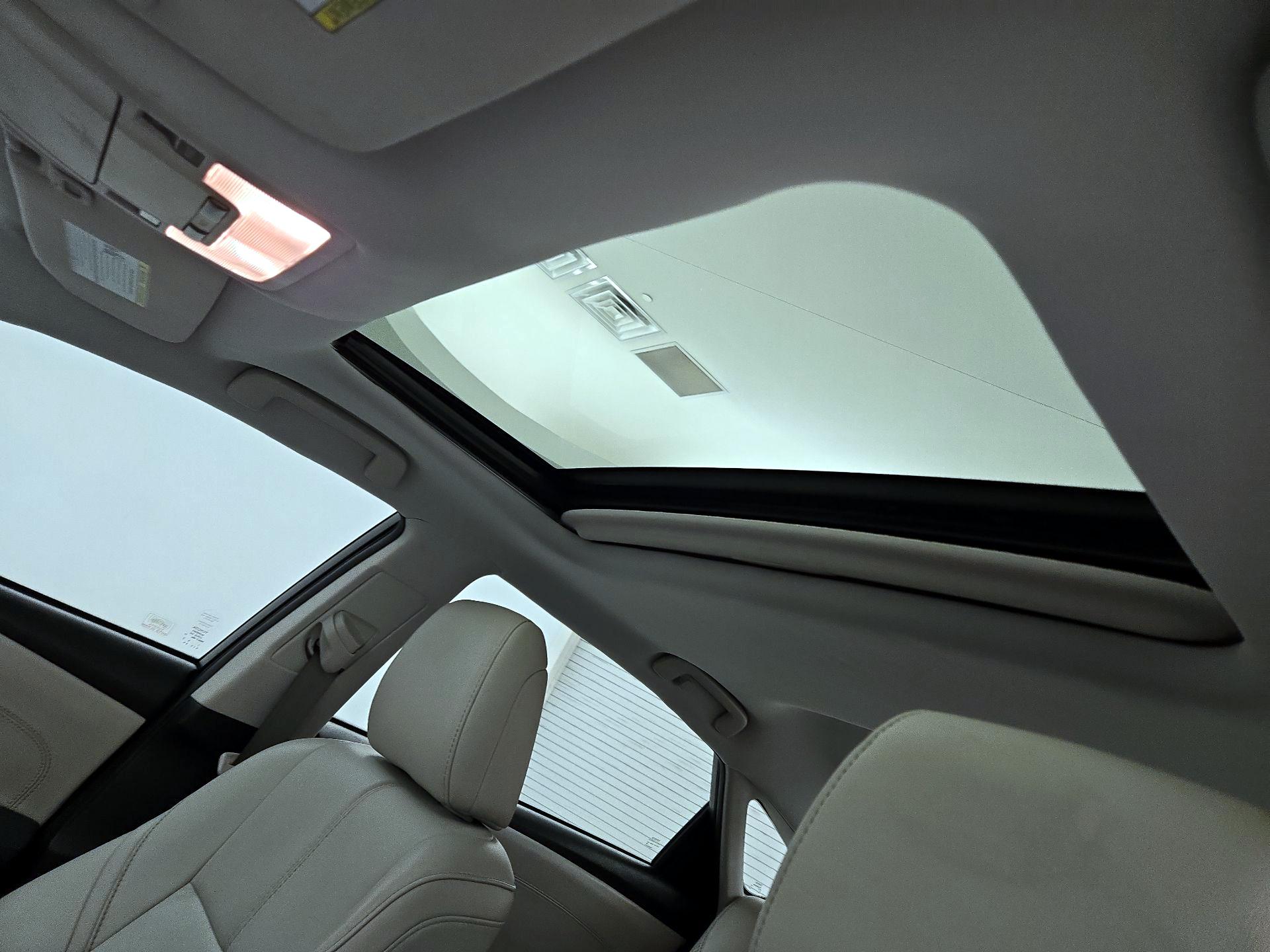 Thumbnail: 2013 Toyota Avalon - 19