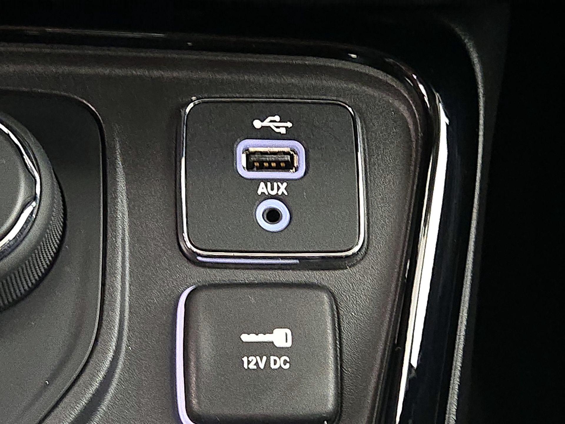 Thumbnail: 2018 Jeep Compass - 18
