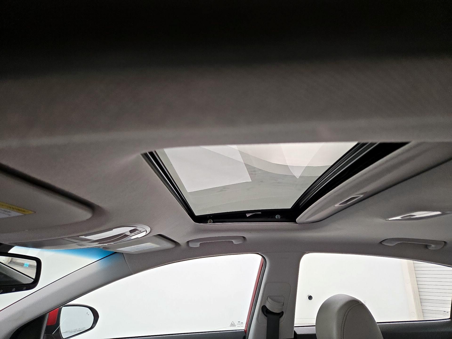 Thumbnail: 2017 Hyundai Elantra - 20