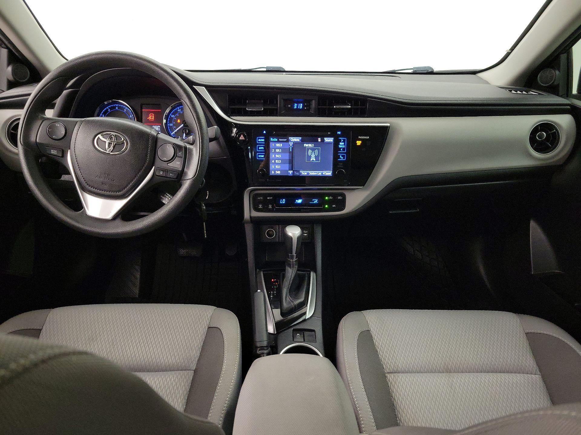 Thumbnail: 2017 Toyota Corolla - 9