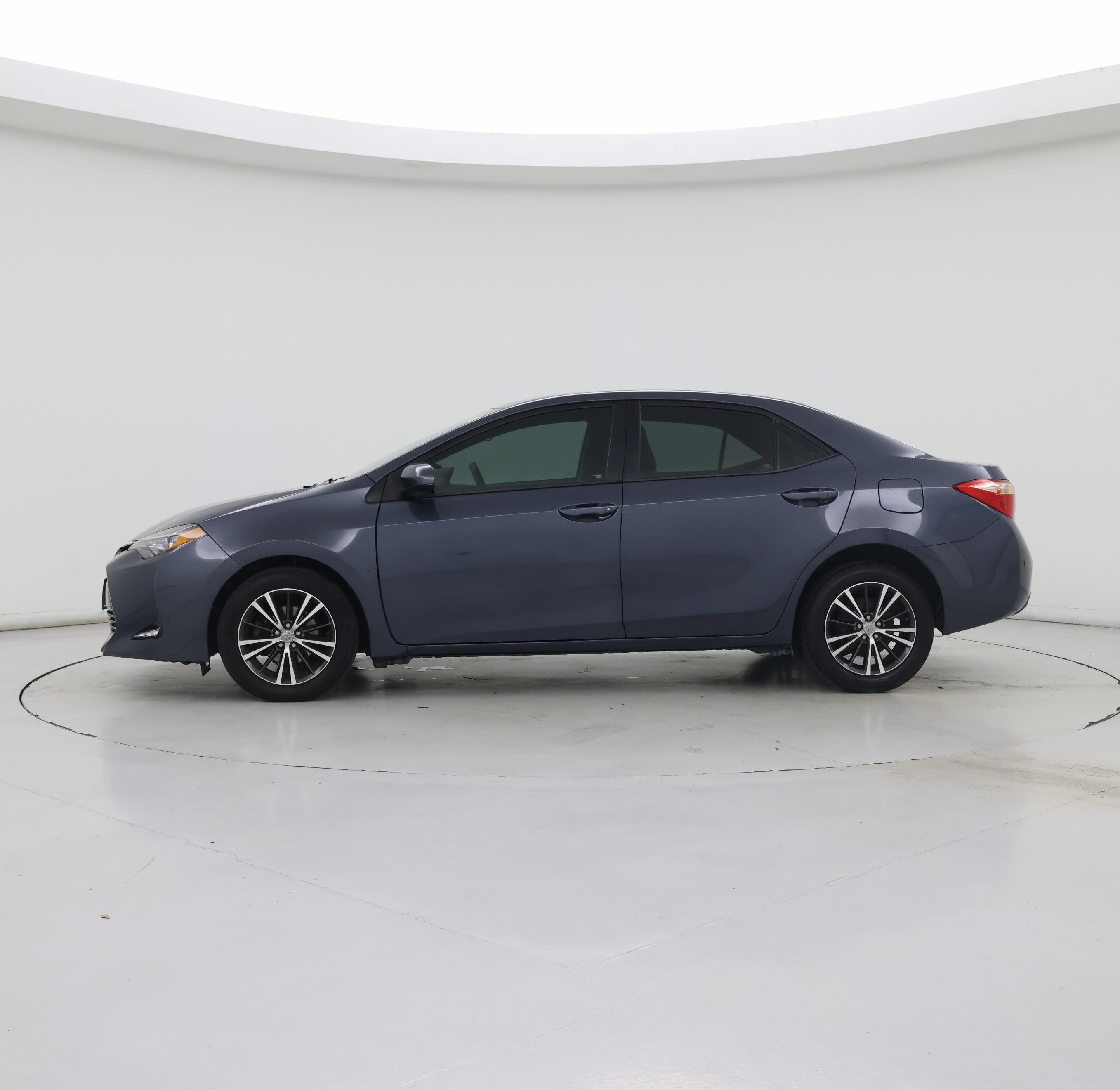 Thumbnail: 2017 Toyota Corolla - 3