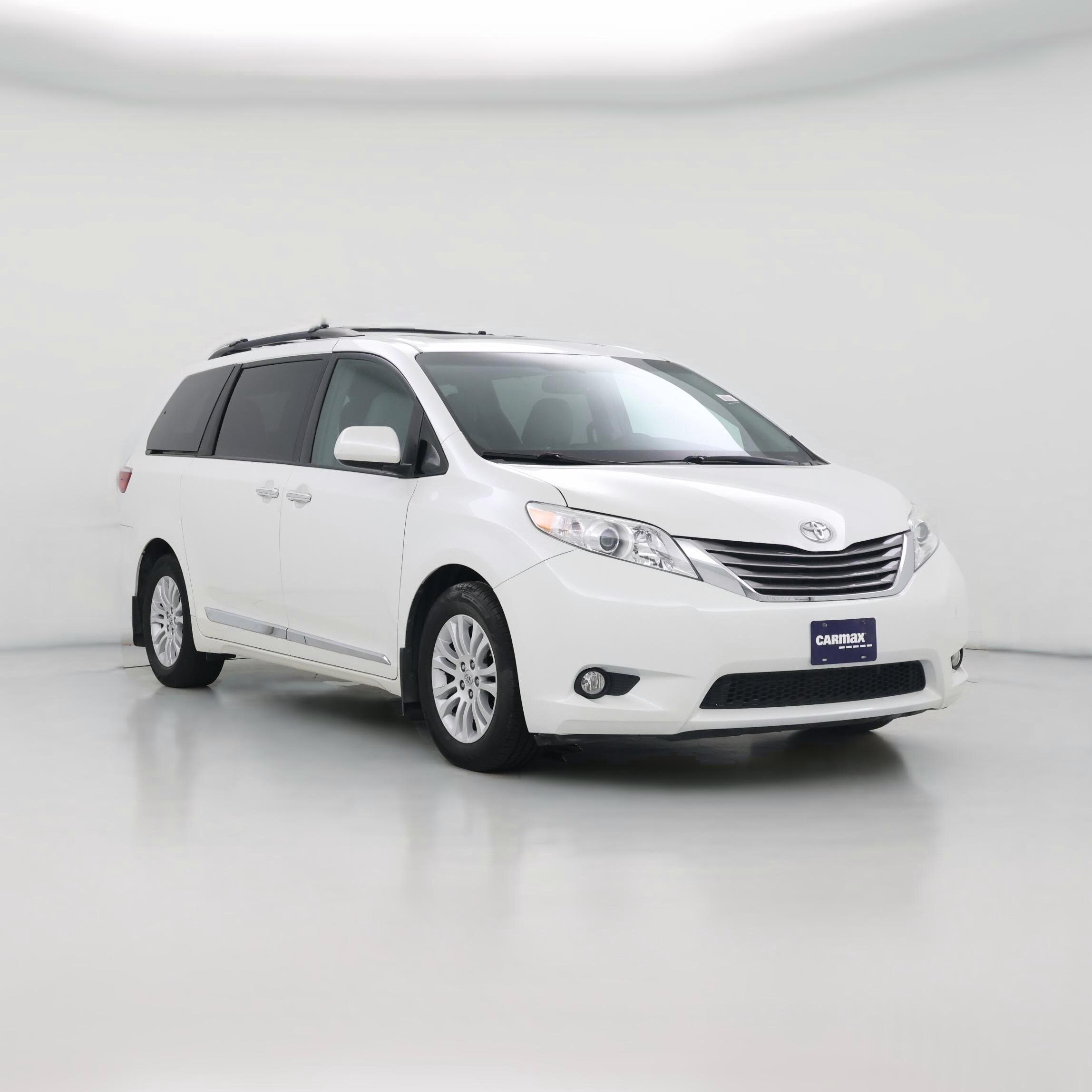 Thumbnail: 2015 Toyota Sienna - 1