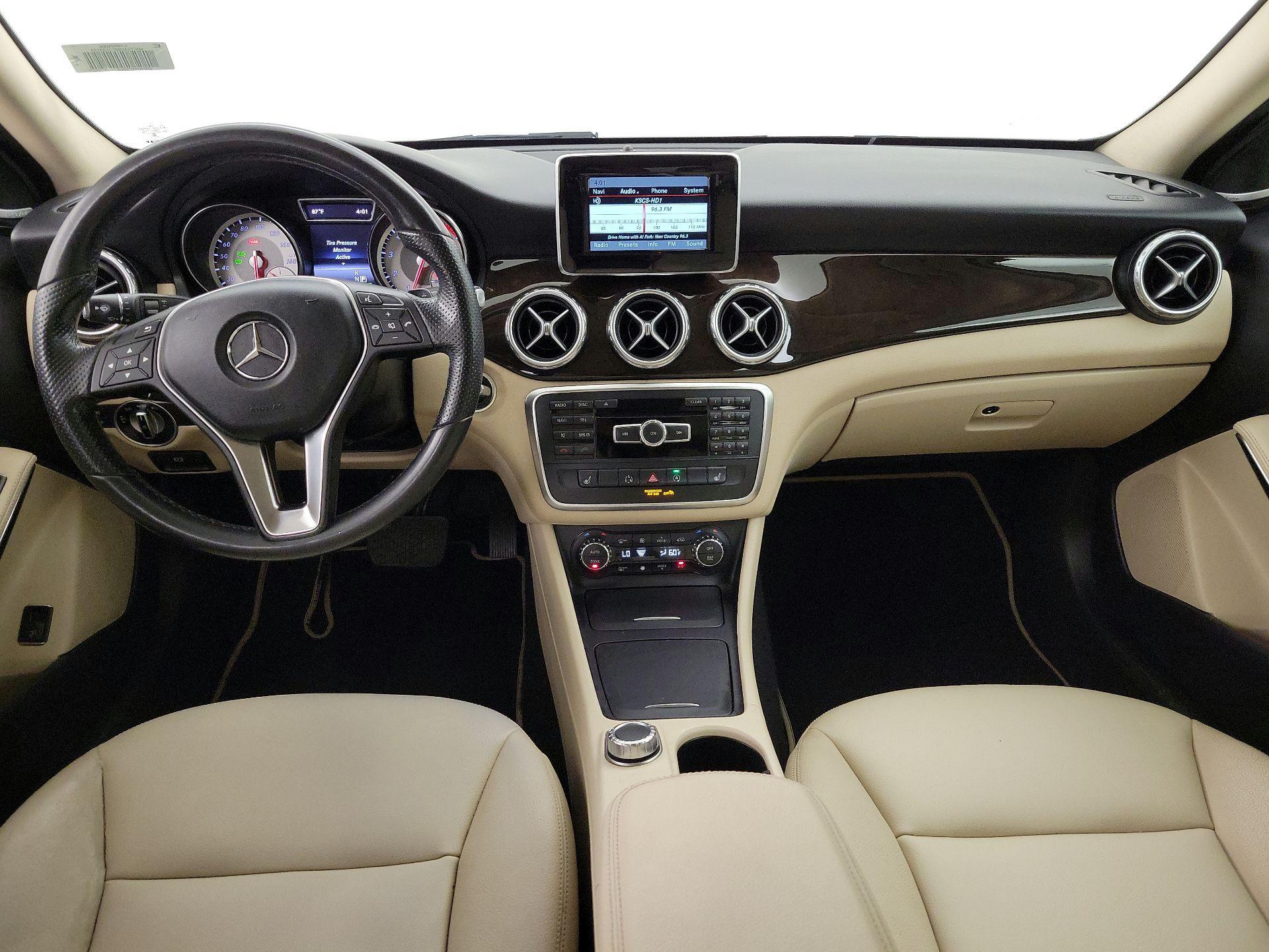 Thumbnail: 2015 Mercedes-Benz GLA - 9
