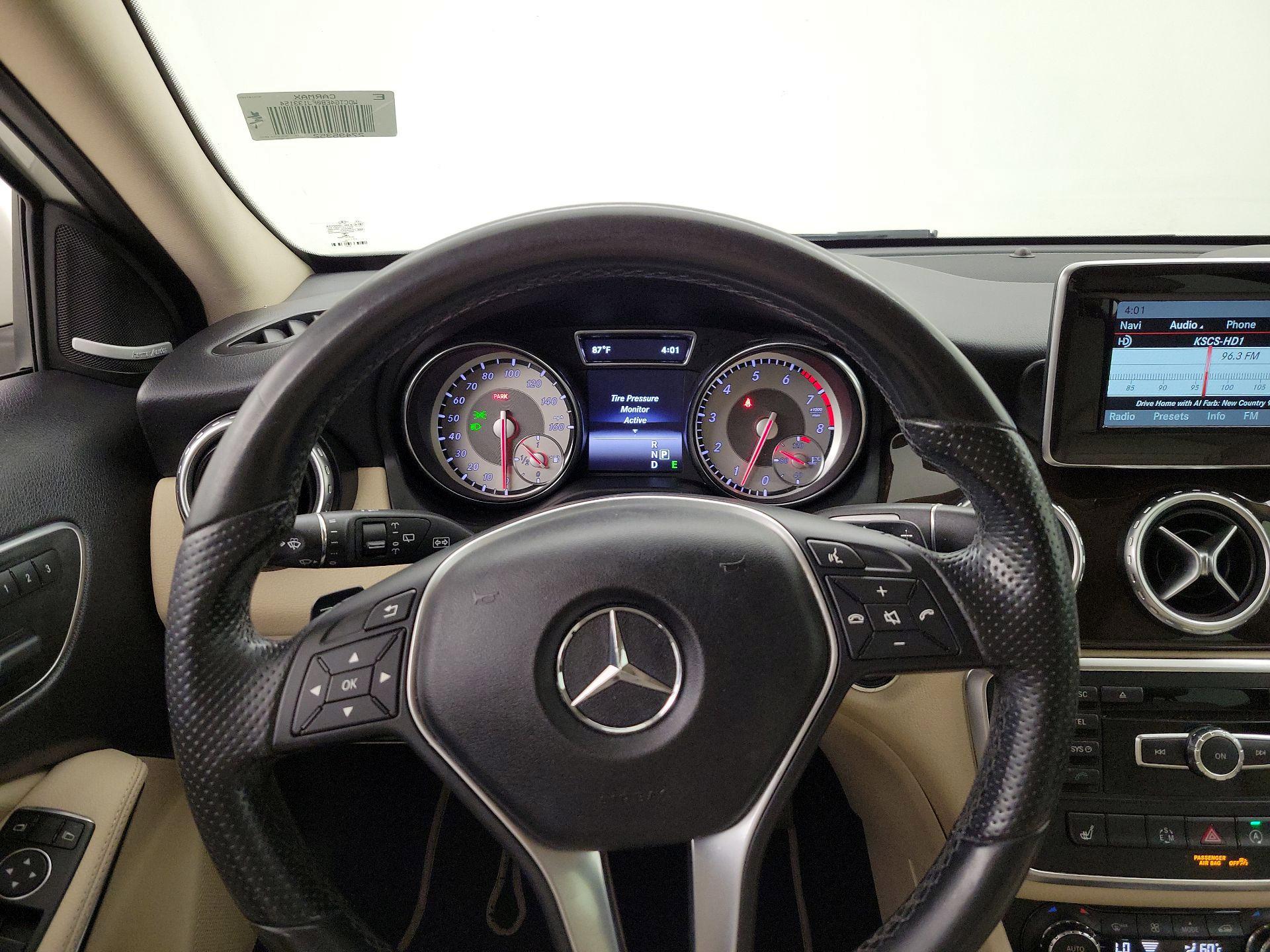 Thumbnail: 2015 Mercedes-Benz GLA - 10