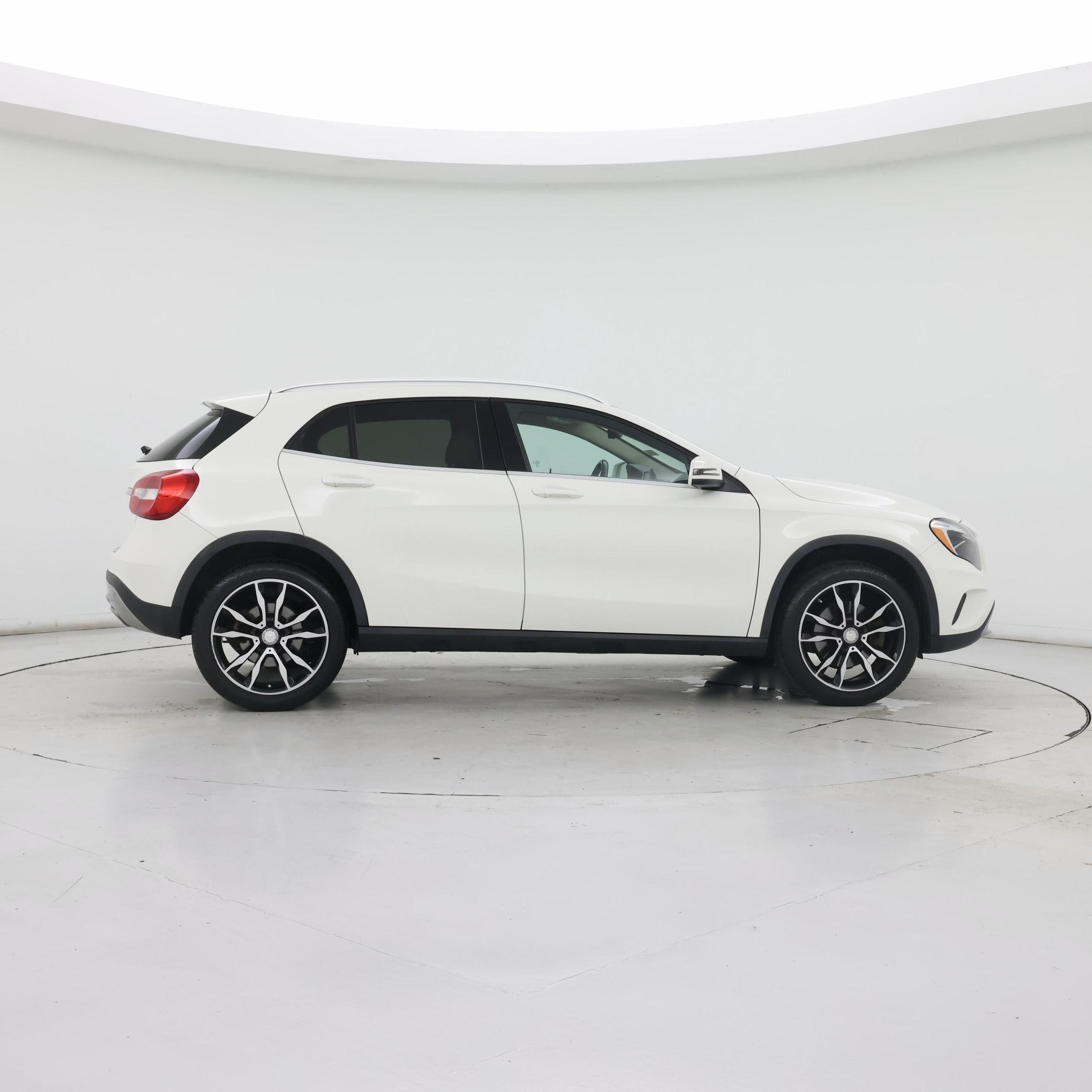 Thumbnail: 2015 Mercedes-Benz GLA - 7