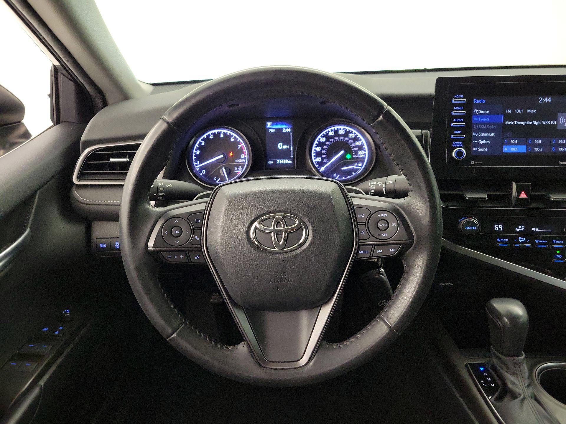 Thumbnail: 2021 Toyota Camry - 10